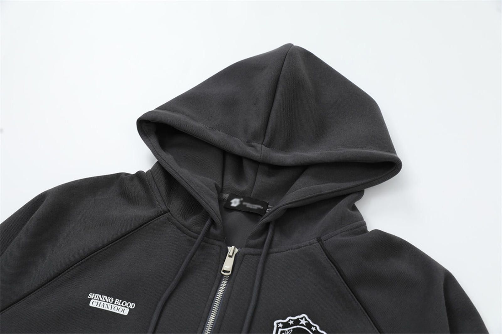Vintage Shining Blood 90 Graphic Zip-Up Hoodie Size US M / EU 48-50 / 2 - 3 Thumbnail