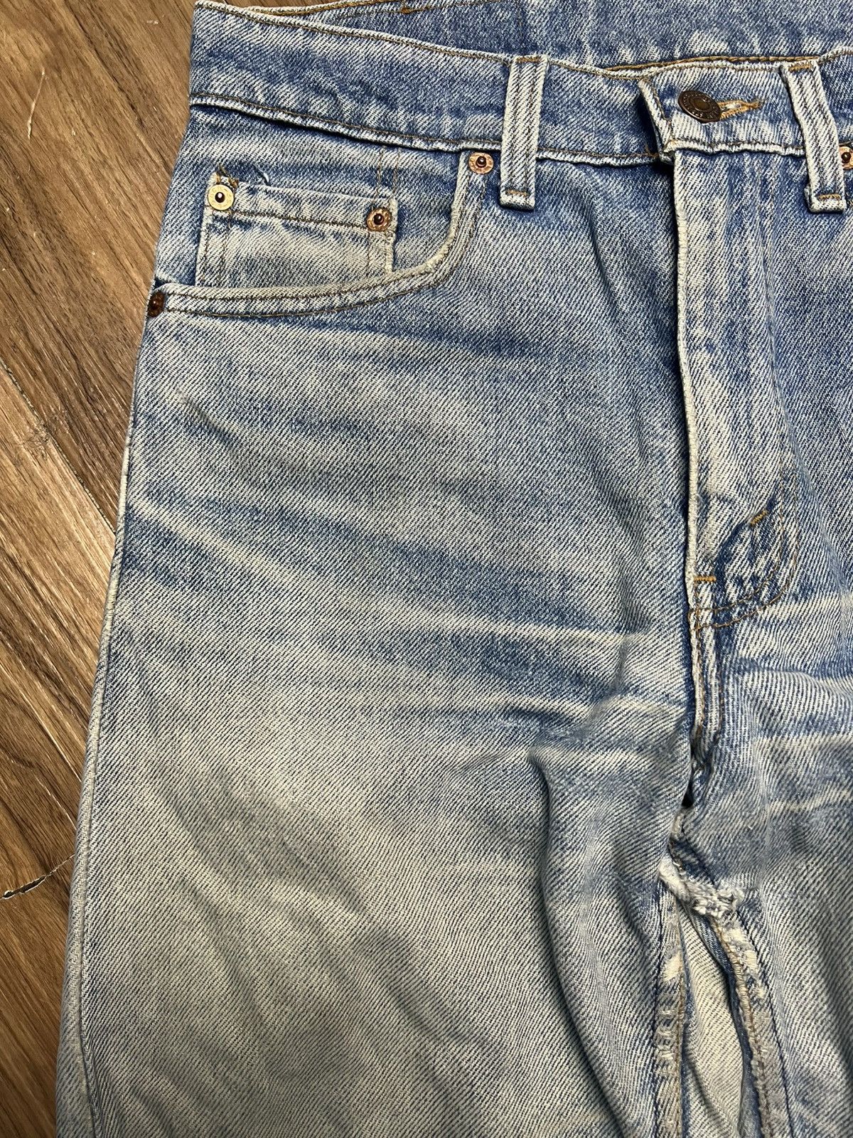 Levi's 90s Vintage Levi’s 505 Regular Fit Jeans - Made in USA (43) Size US 29 - 3 Thumbnail