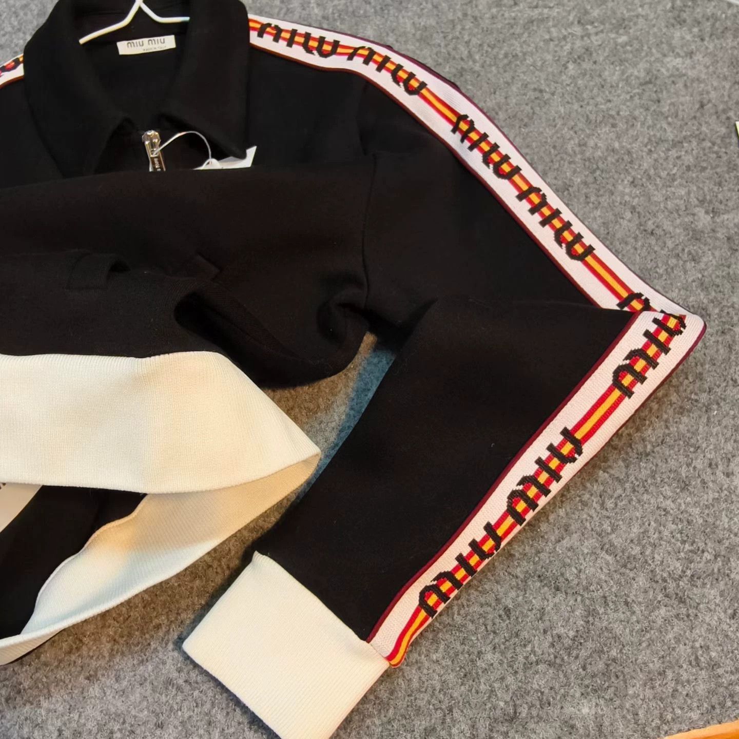 Miu Miu MIUMIU Black Logo Jacket Size M / US 6-8 / IT 42-44 - 3 Thumbnail