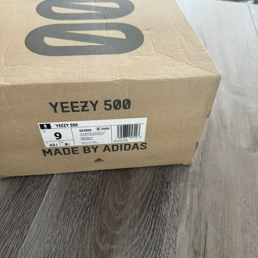 Adidas adidas • YEEZY 500 "Taupe Light" (9M) Size US 9 / EU 42 - 9 Thumbnail