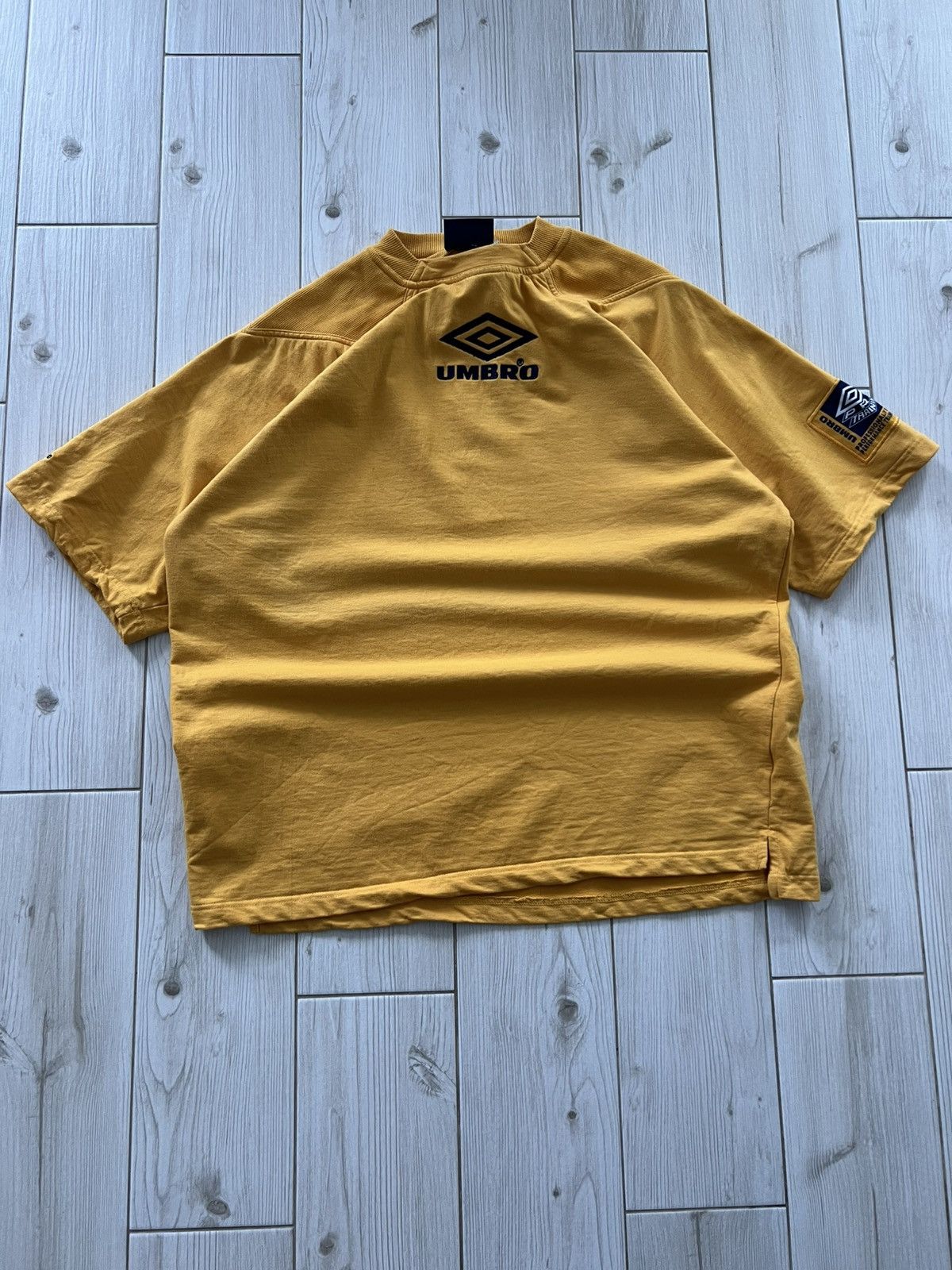 Umbro Vintage Umbro Boxy Fit Sports Tee Yellow Size US XXL / EU 58 / 5 - 3 Thumbnail