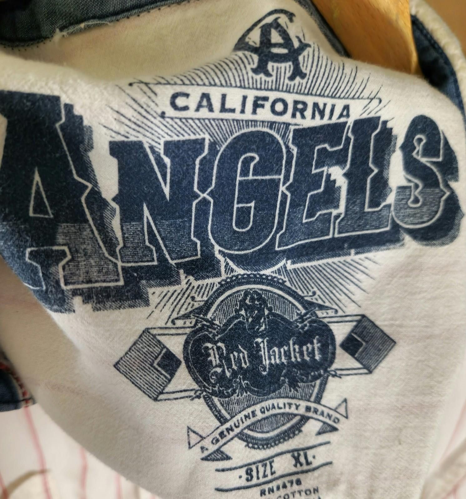 The Unbranded Brand Red Jacket California Angels MLB Button Front Shirt XL #1 Size US XL / EU 56 / 4 - 4 Thumbnail