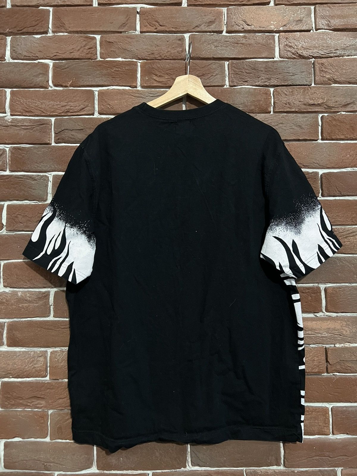 Tribal Streetwear Vintage Y2k 00s Tribal Rave Rock Metal Dragon Flames Tee Size US L / EU 52-54 / 3 - 2 Thumbnail