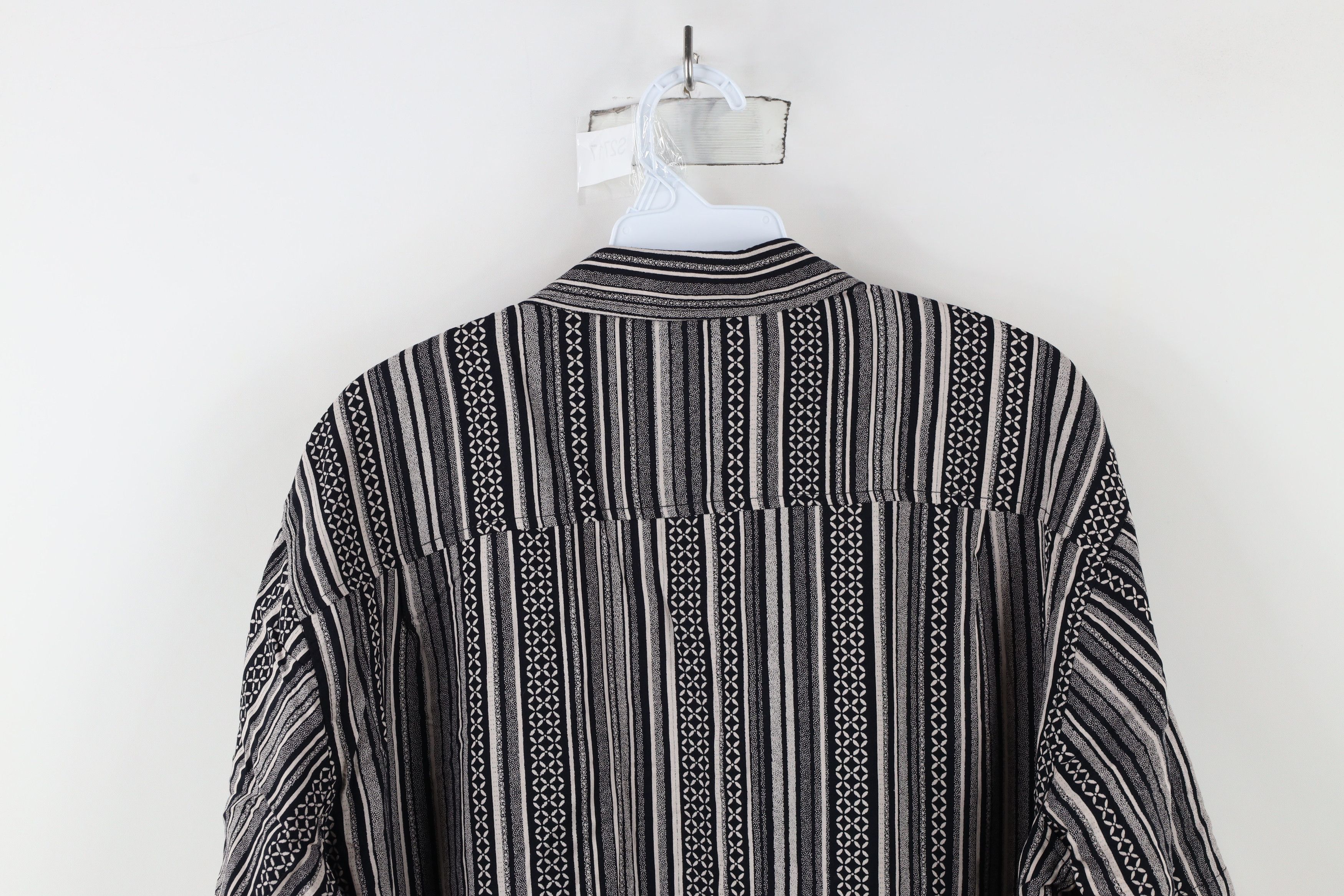 Vintage Vintage 90s Streetwear Striped Short Sleeve Button Shirt Size US L / EU 52-54 / 3 - 7 Thumbnail