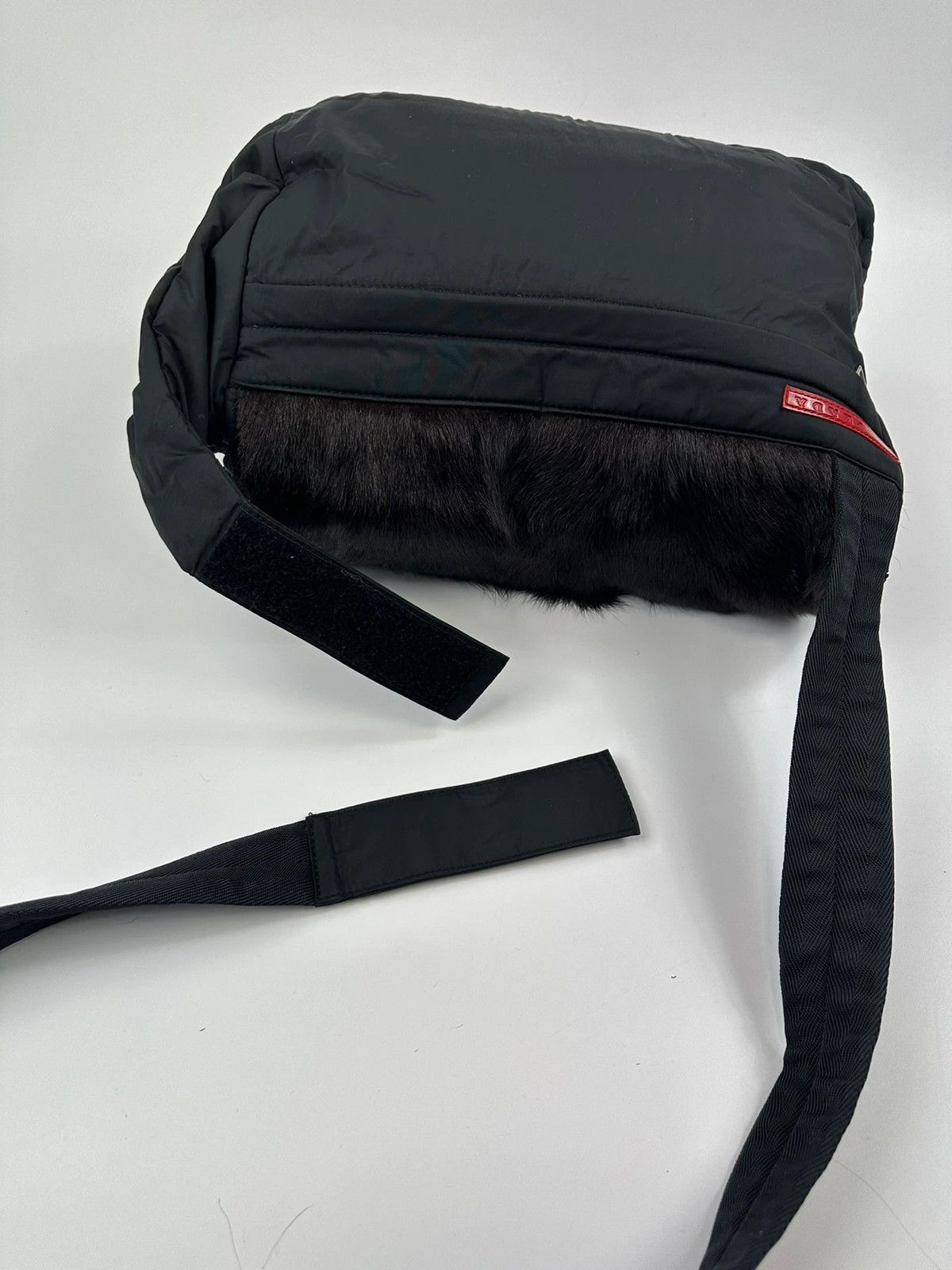 Prada Prada Sport FW1999 Fur Nylon Crossbody Bag Slingbag Black Size ONE SIZE - 11 Thumbnail