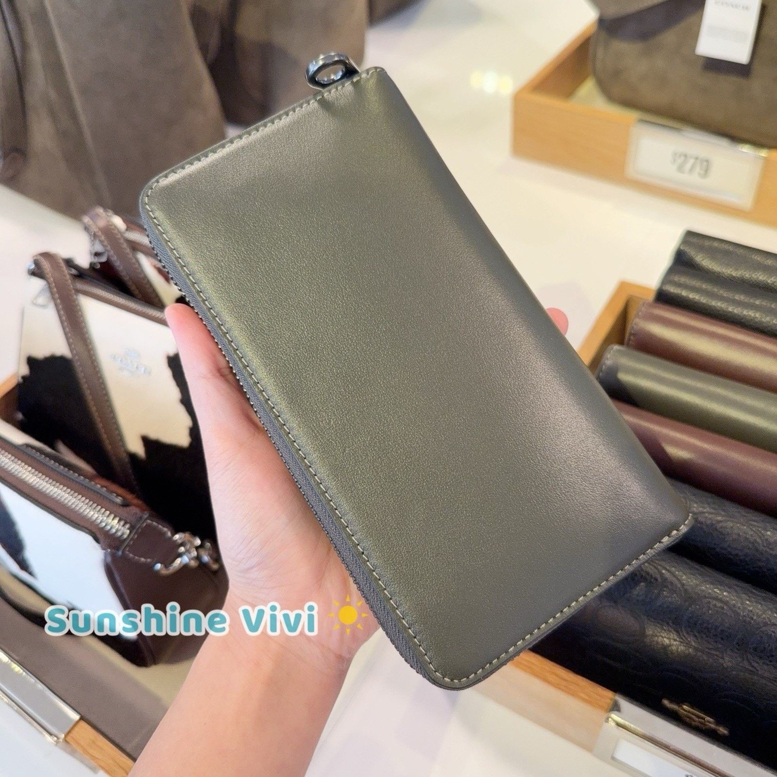 Coach NWT Coach Long Zip Around Phone Wallet CR623 Uniform Green Size ONE SIZE - 3 Thumbnail