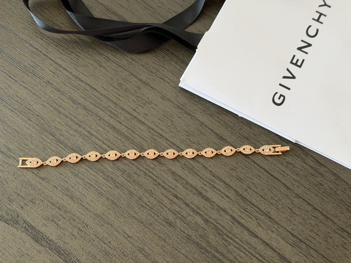 Givenchy Givenchy Crystal Eye Bracelet Rose Gold Tone Flex Chain Size ONE SIZE - 3 Thumbnail