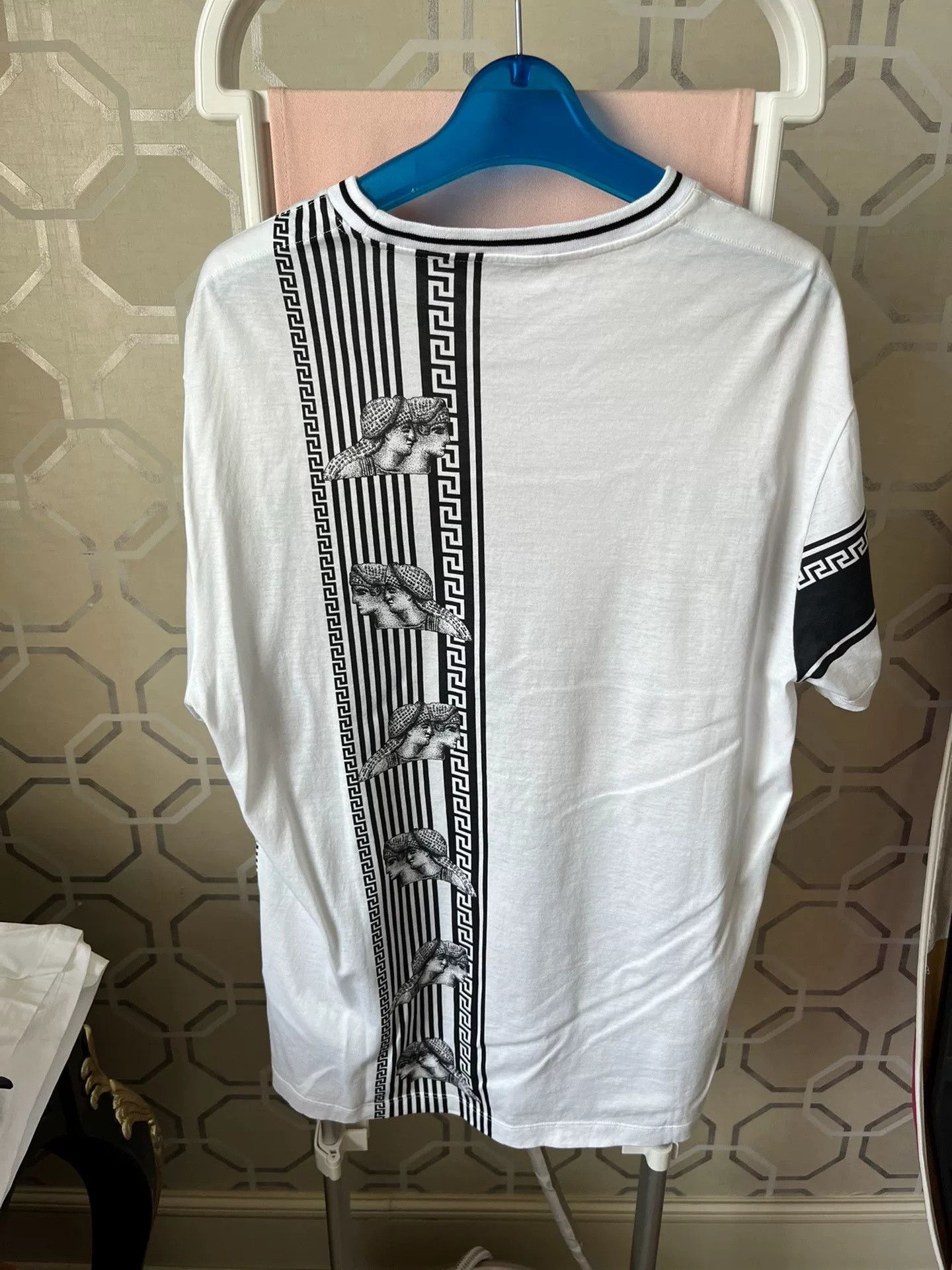 Versace Versace Baroque Print Classic T-Shirt Size US S / EU 44-46 / 1 - 6 Thumbnail