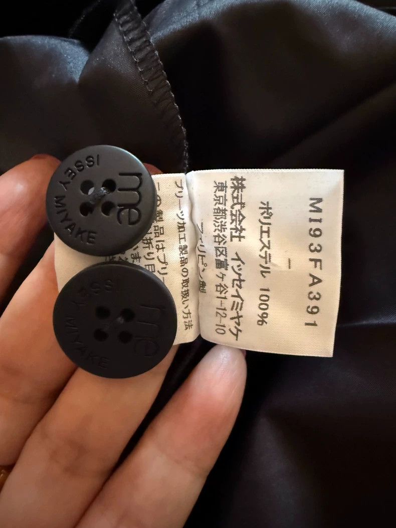 Issey Miyake Issey Miyake size:one size Black pleated thin coat Size M / US 6-8 / IT 42-44 - 5 Thumbnail