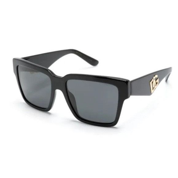 Dolce & Gabbana Rectangular Frame Tinted Sunglasses Black Go