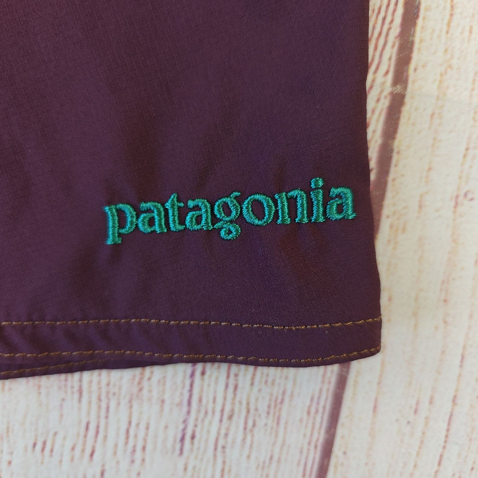Patagonia M's Patagonia Stretch Wavefarer 9" Board Shorts sz 29 Size US 29 - 3 Thumbnail