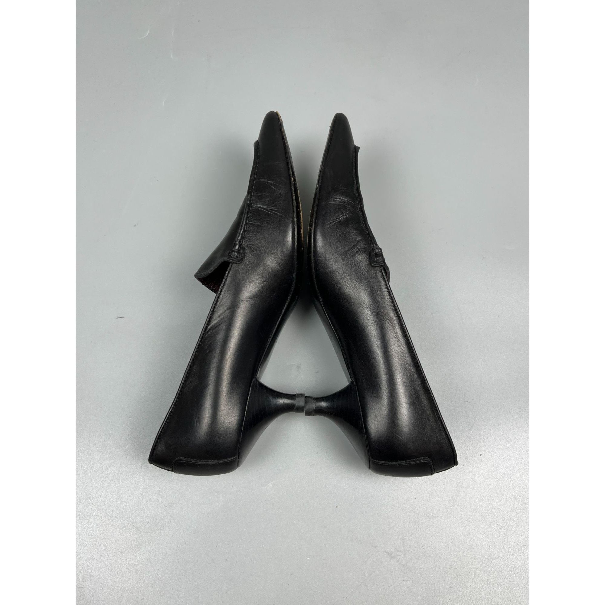 Tod's Tod’s Pointed Toe Kitten Heel Leather Pumps (Y01030) Size US 6 / IT 36 - 10 Thumbnail