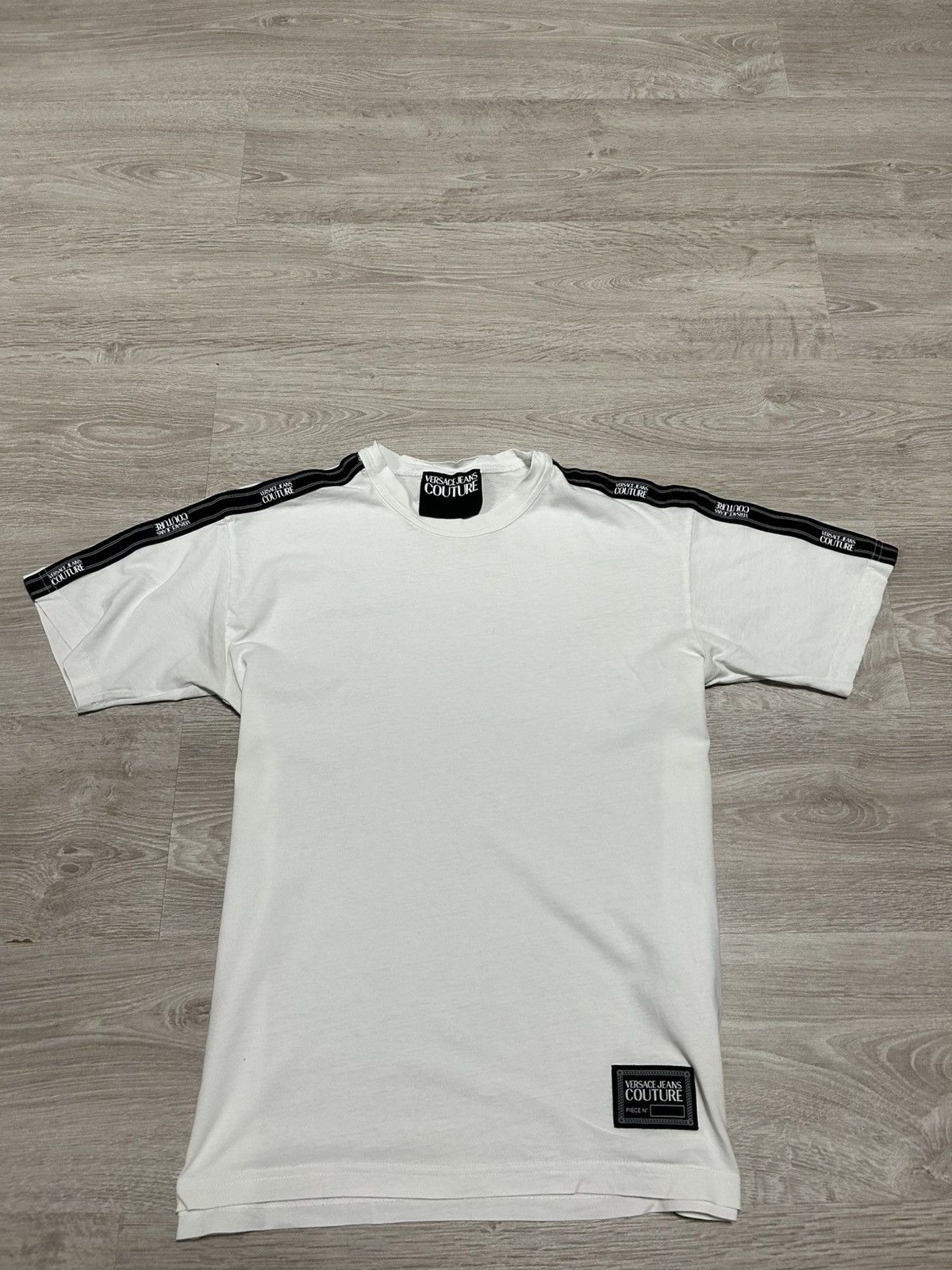 Versace Jeans Couture Versace Jeans Couture T-shirt size S luxury Size US S / EU 44-46 / 1 - 1 Thumbnail