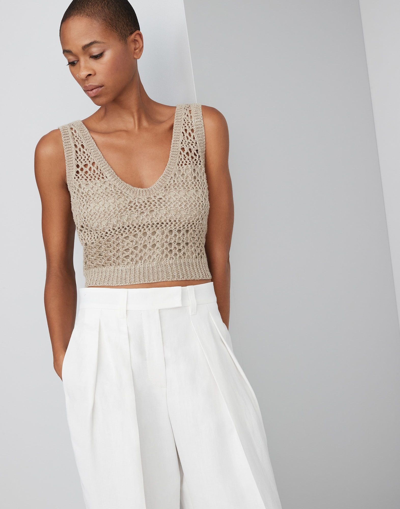 o1w1db10825 Knitted Vest in Light/Pastel Brown