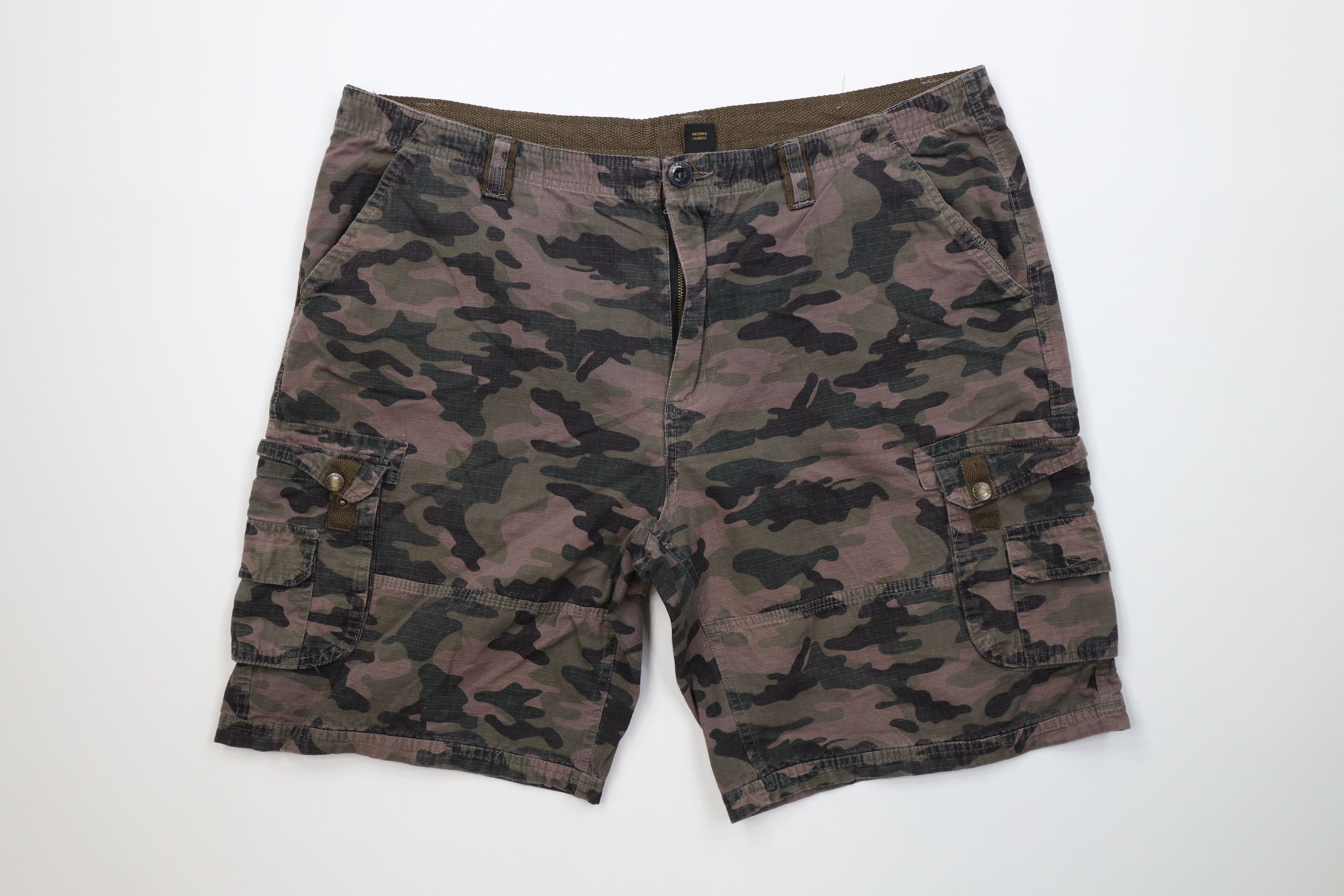 Vintage Vintage Y2K Streetwear Ripstop Camouflage Cargo Shorts Size US 40 / EU 56 - 1 Thumbnail