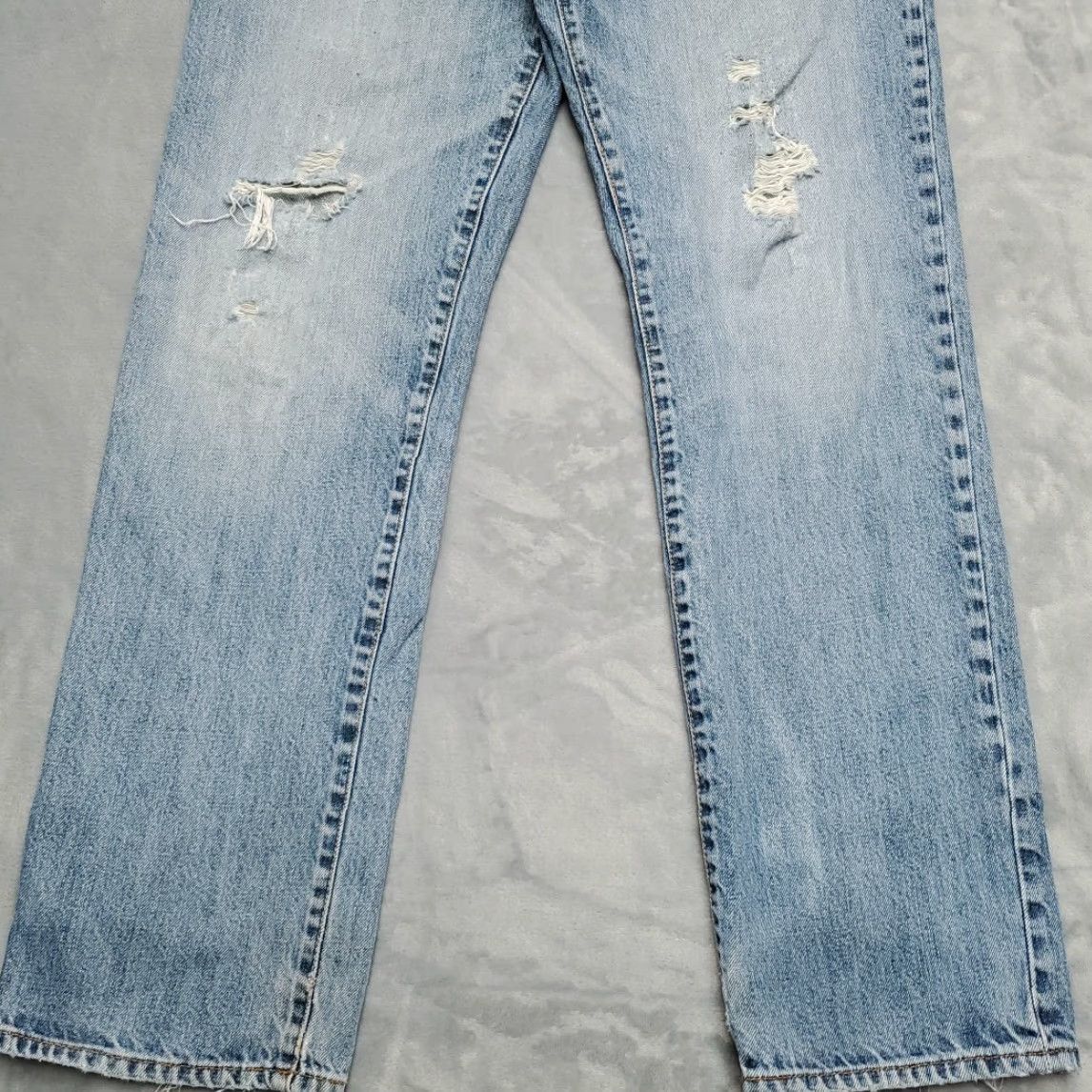Gap Gap Jeans Mens 33x34 Blue Denim 100% Cotton Straight Leg Medium Wash Classics Jeans Mens 90s USA American Belt Loops 5-Pocket Zip Bags Womens? Size US 33 - 2 Thumbnail