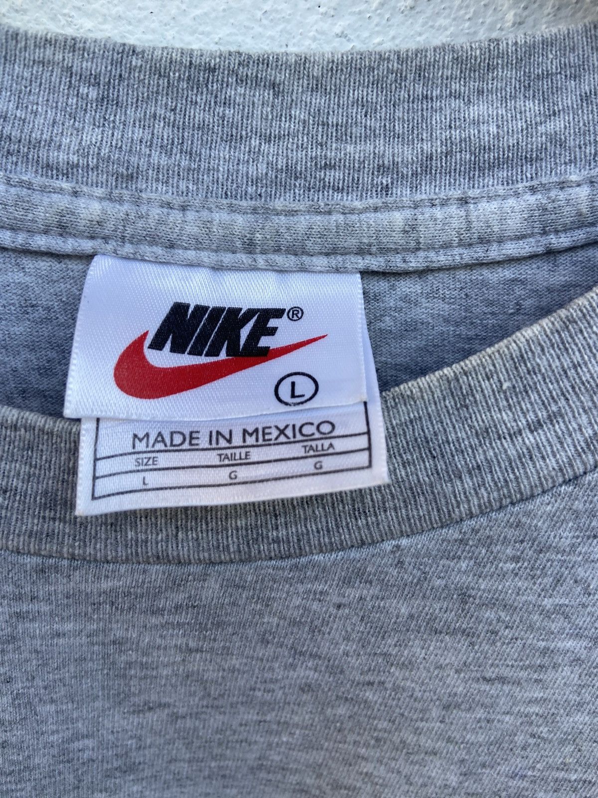 Nike Vintage y2k Vintage Nike t shirt Size US L / EU 52-54 / 3 - 7 Thumbnail