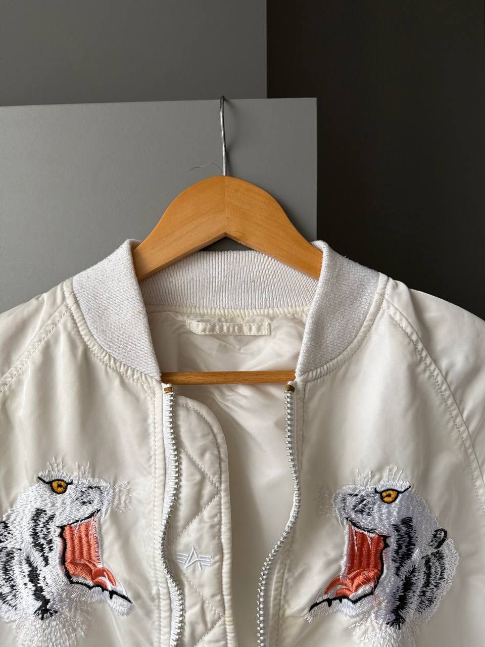 Alpha Industries LIMITED Tiger Bomber Jacket Size US M / EU 48-50 / 2 - 3 Thumbnail