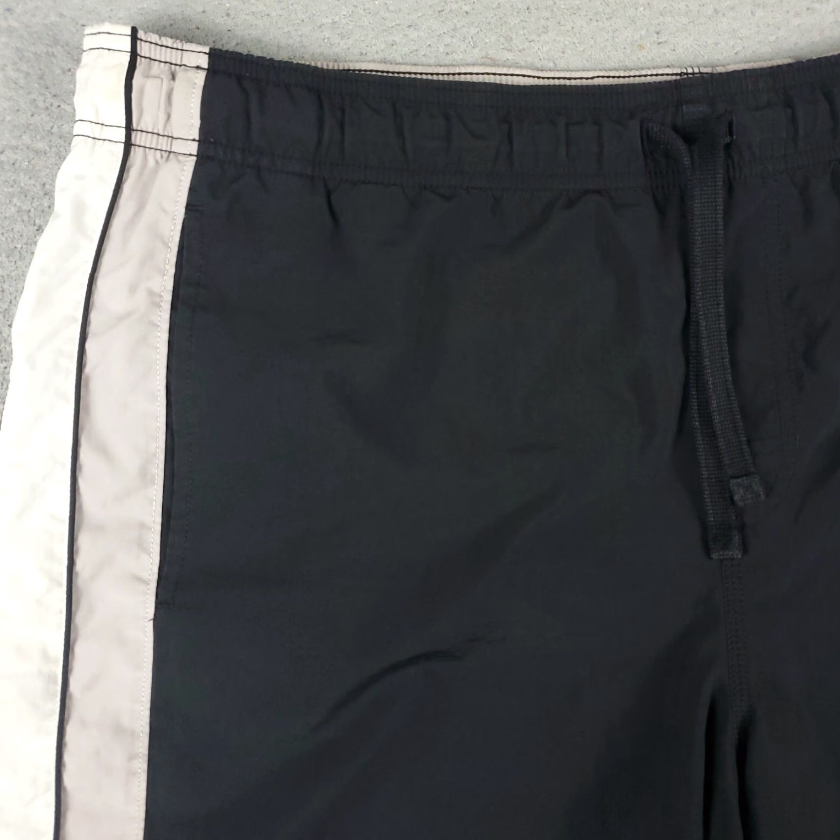Nike VINTAGE Nike Shorts Mens XL Gray Swoosh Beach Board Swim Trunks Size US 36 / EU 52 - 2 Thumbnail