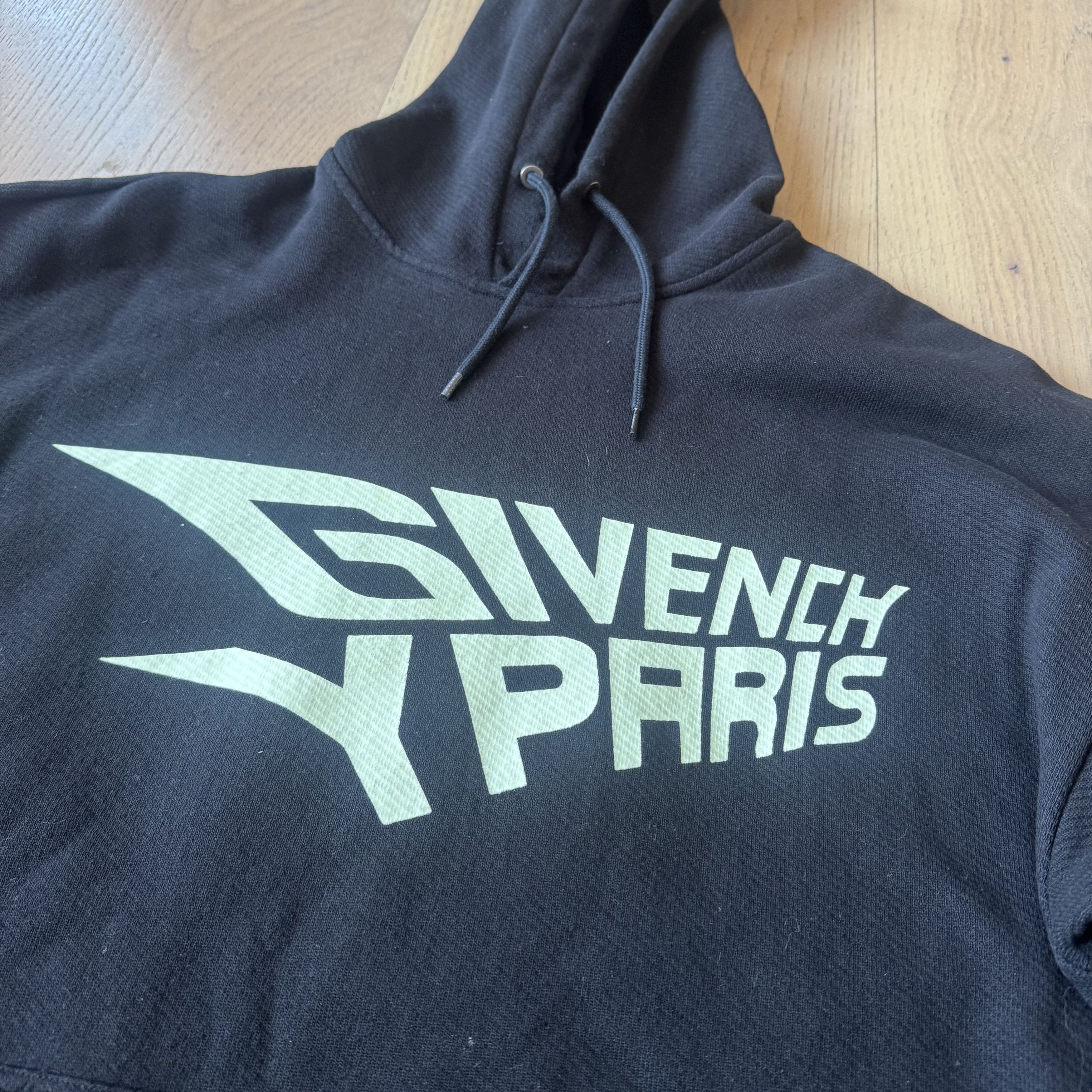 Givenchy Givenchy - Glow in the Dark Paris Hoodie - Black Size US L / EU 52-54 / 3 - 2 Thumbnail