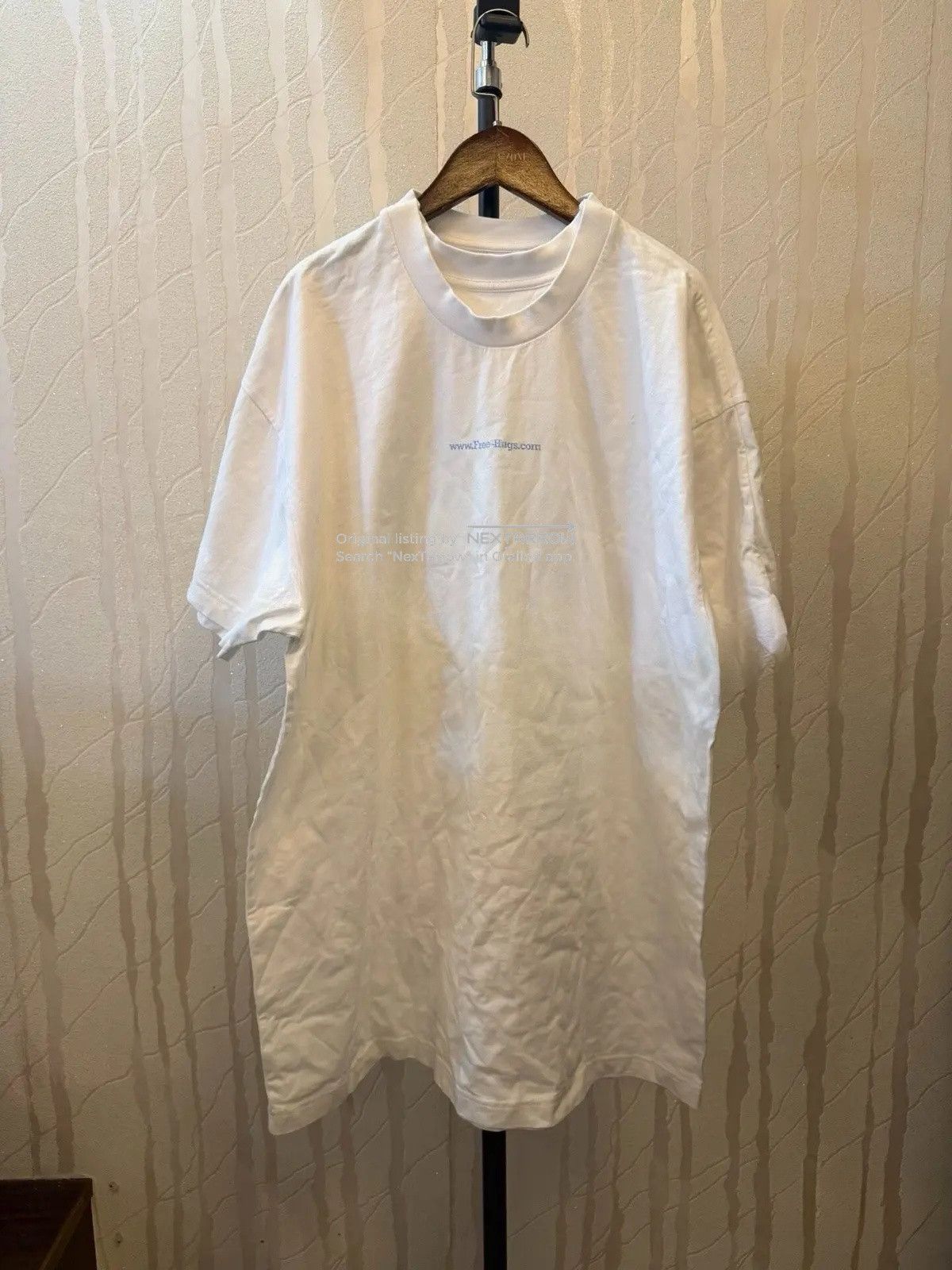 Vetements Vetements 18FW UN Logo Short Sleeve Tee LLLL24 Size US S / EU 44-46 / 1 - 1 Thumbnail