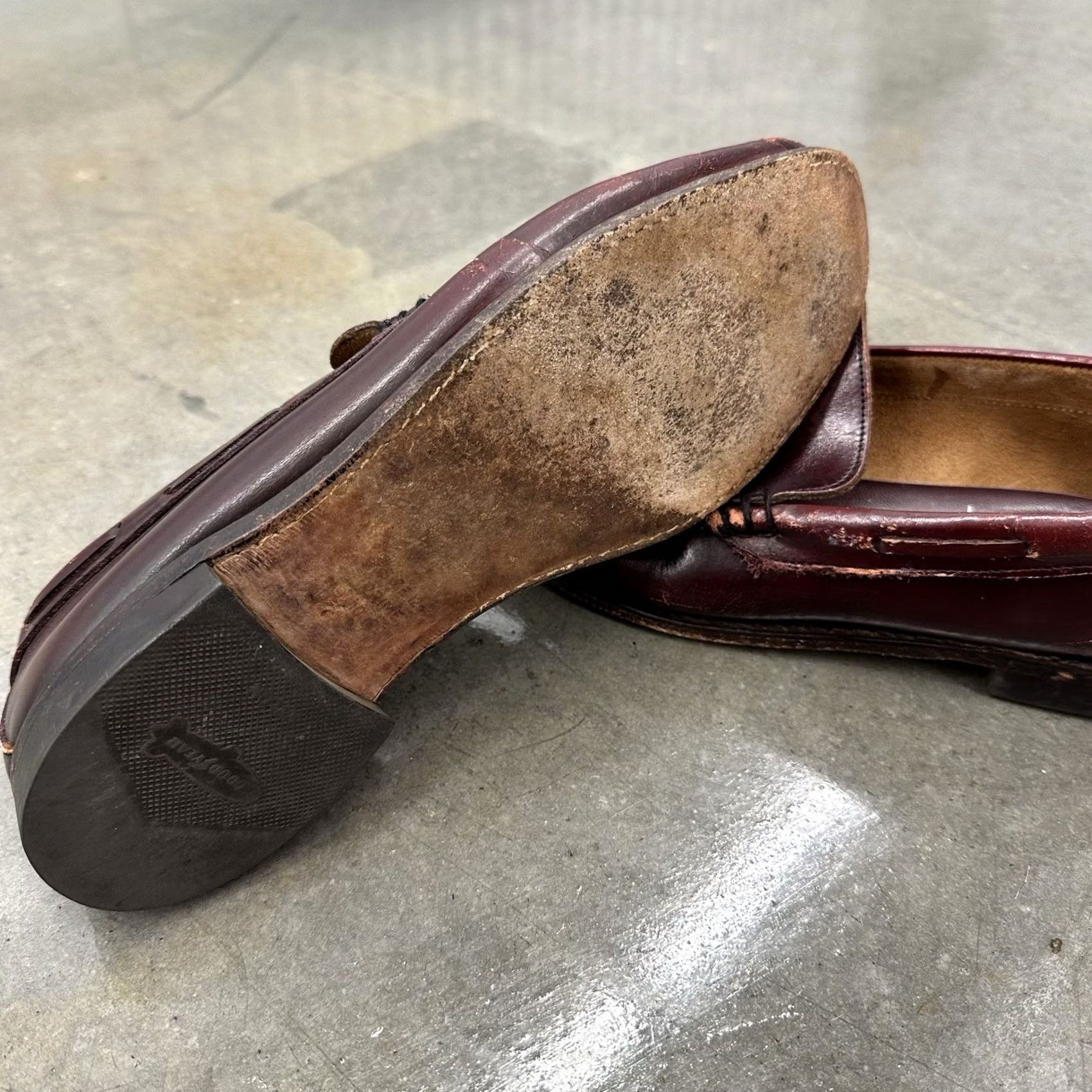 Vintage Vtg Handsewn Oxblood Leather Moccasin Loafer USA Men’s Size 11 D Brown Tassled Dress Loafer 70s 80s College Going Out Mens Size US 11 / EU 44 - 6 Thumbnail
