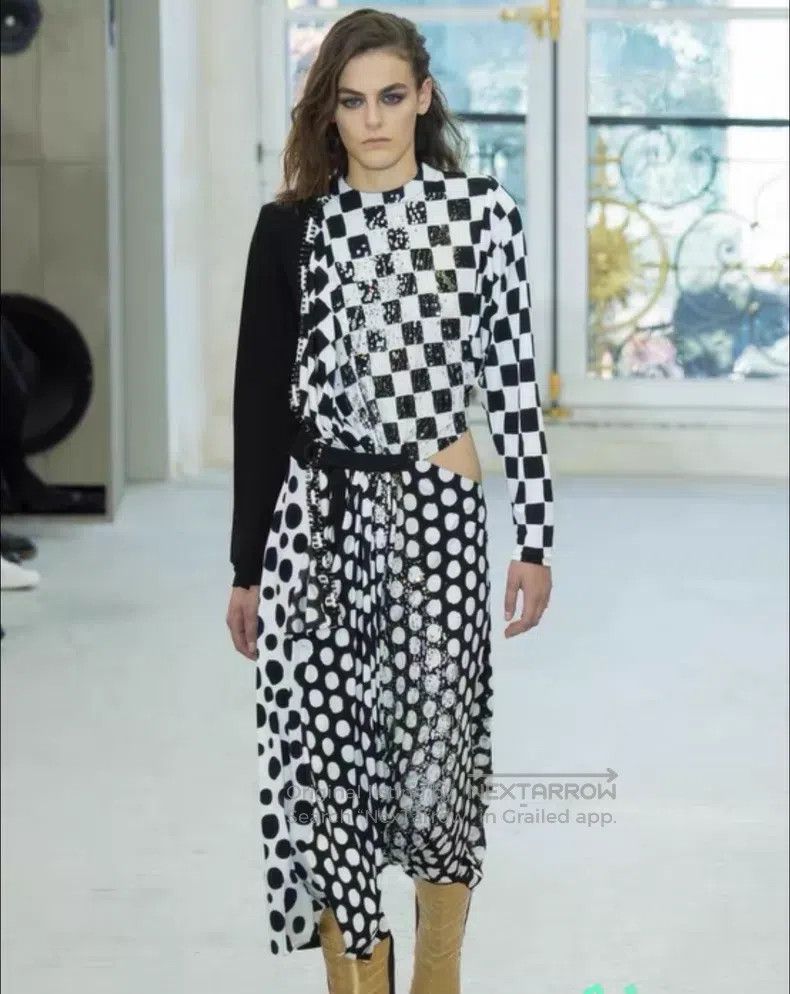 Louis Vuitton Louis Vuitton Black and white polka-dot paneled dress Size XXS / US 00 / IT 34 - 2 Thumbnail