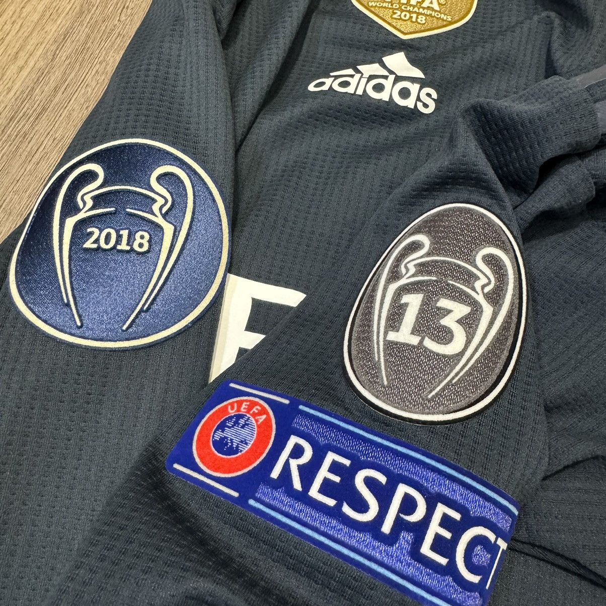 Adidas Real Madrid 18/19 player issue L/S away #4 Sergio ramos Size US M / EU 48-50 / 2 - 4 Thumbnail