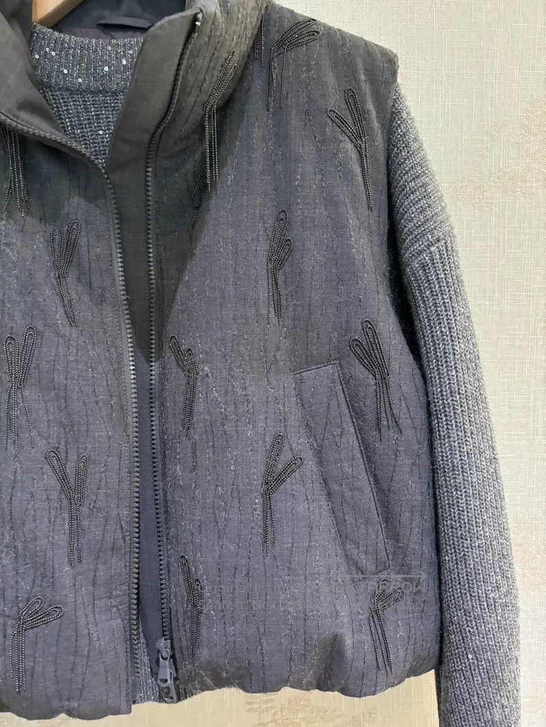 Brunello Cucinelli Brunello Cucinelli Women's Grey Fringe Puff Down Vest Size XS / US 0-2 / IT 36-38 - 3 Thumbnail