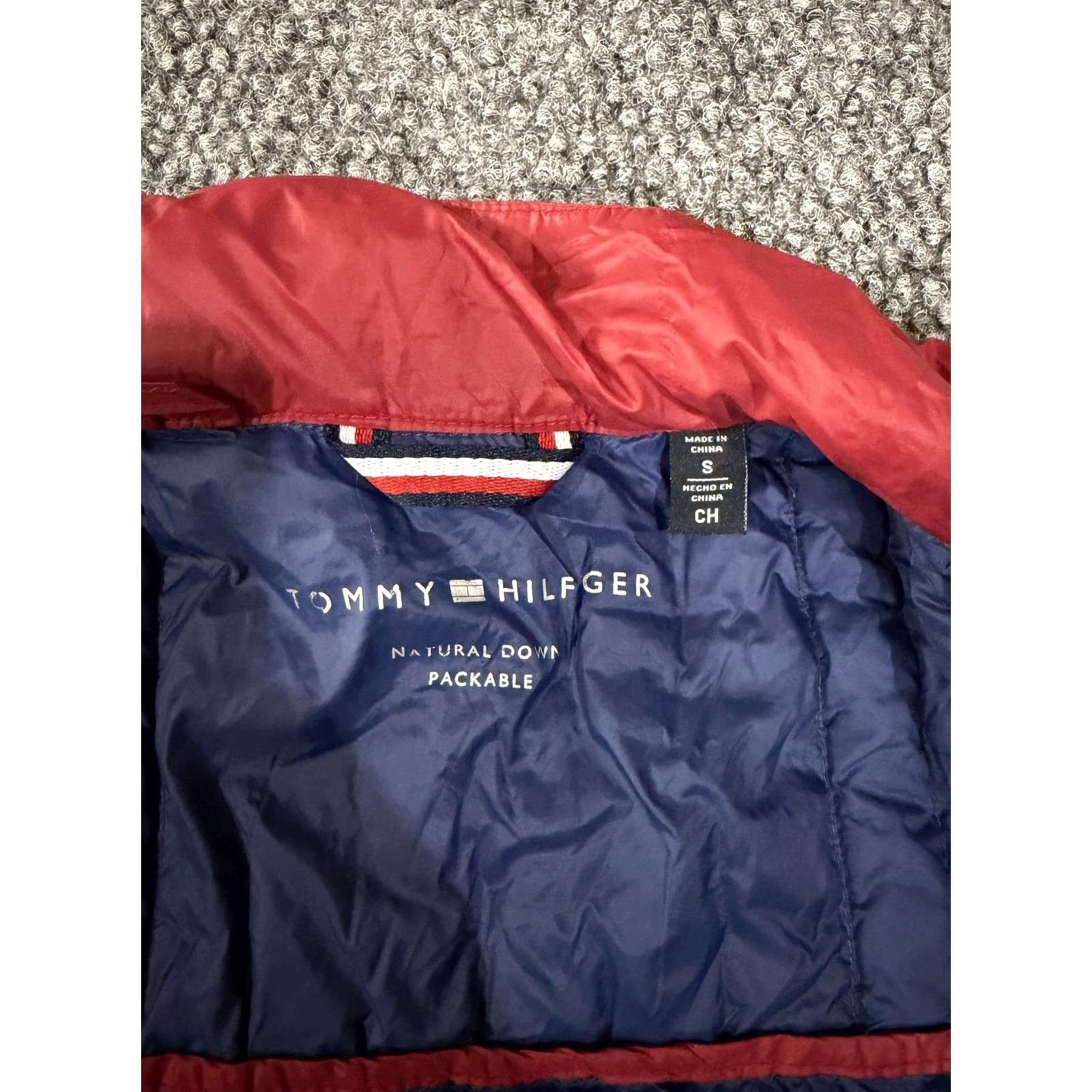 Tommy Hilfiger Tommy Hilfiger Jacket Mens S Red Down Packable Puffer Hooded Zip Nylon Shell Lined Size US S / EU 44-46 / 1 - 6 Thumbnail