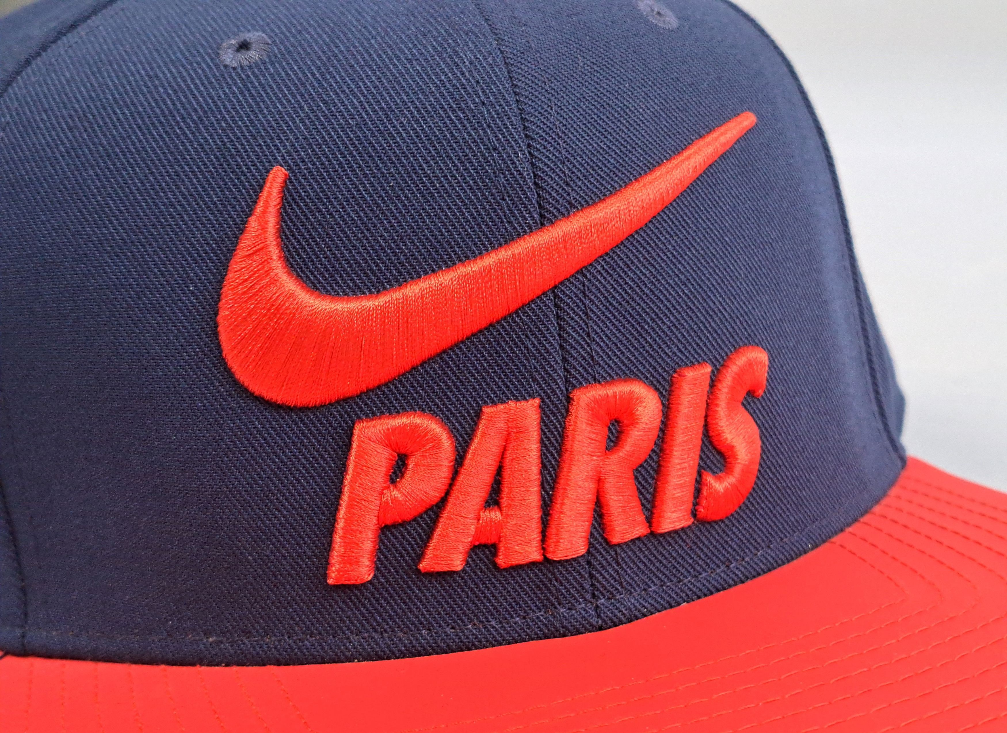 Nike NIKE Paris Saint-Germain beanie and pro snapback hat/cap. Size ONE SIZE - 9 Thumbnail