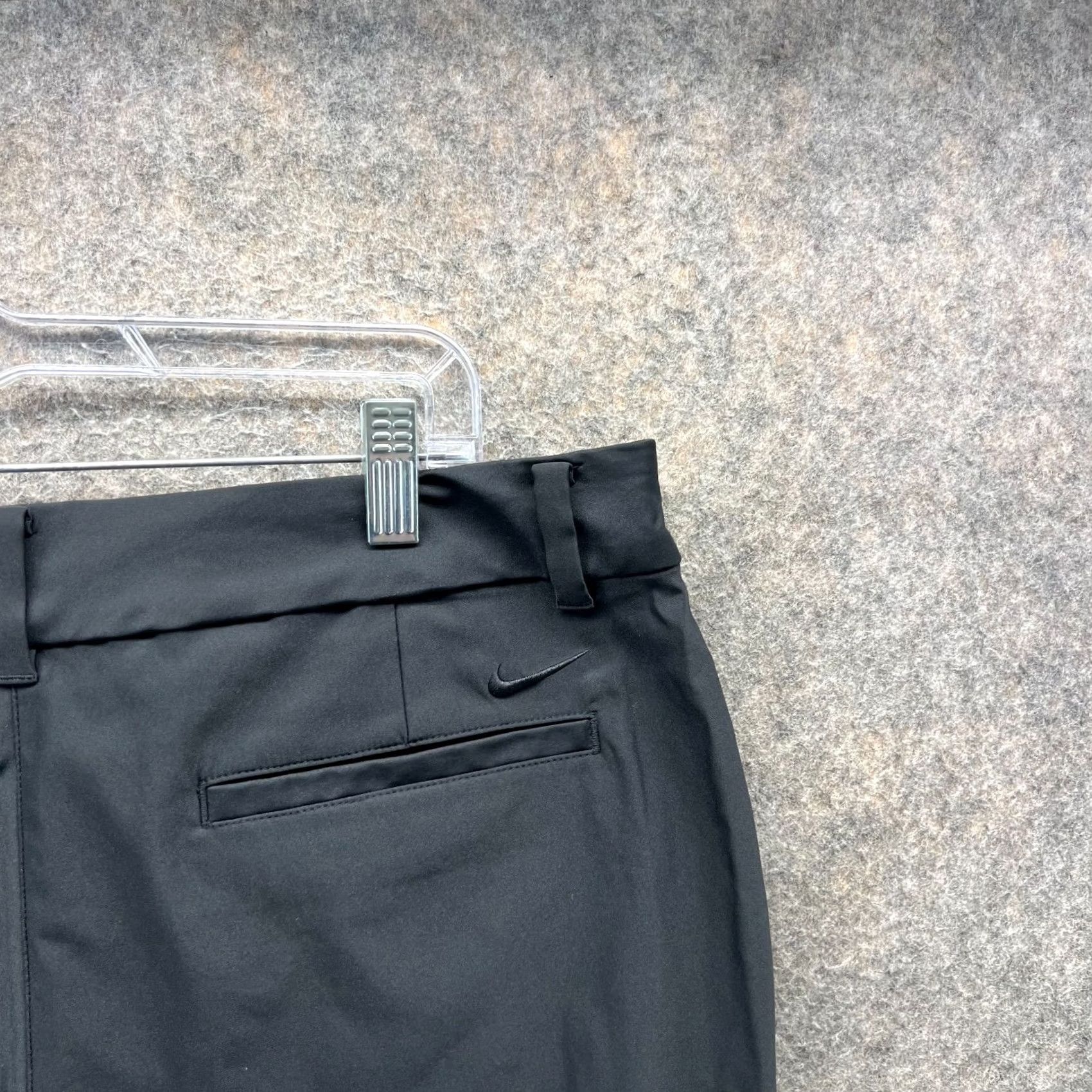 Nike Nike Dri-Fit Pants Womens 12 Black Capri Flat Front Pockets Casual Womens Size 34" / US 12 / IT 48 - 3 Thumbnail