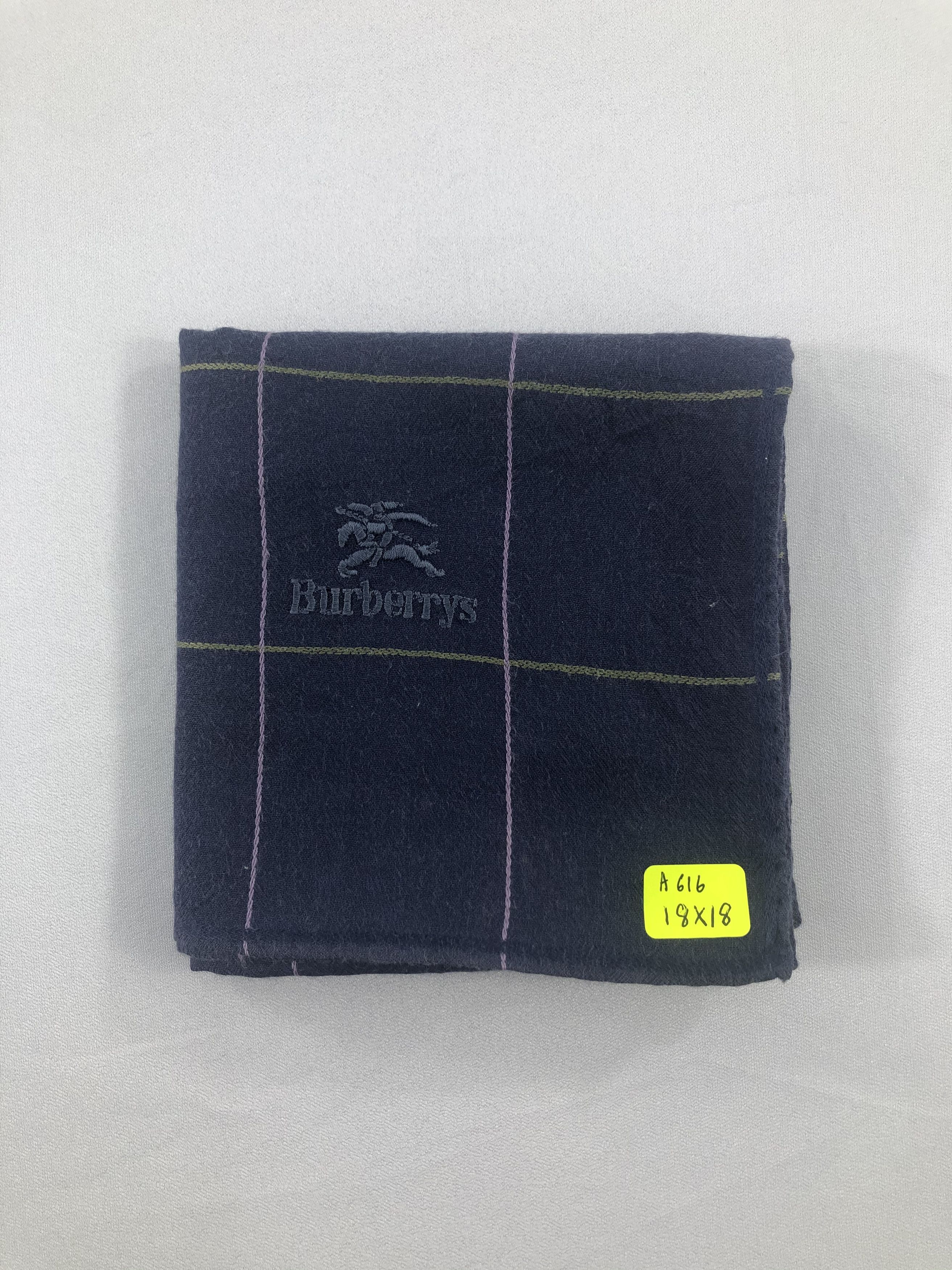 Burberry Burberrys Handkerchief / Bandana / Neckerchief Size ONE SIZE - 7 Thumbnail