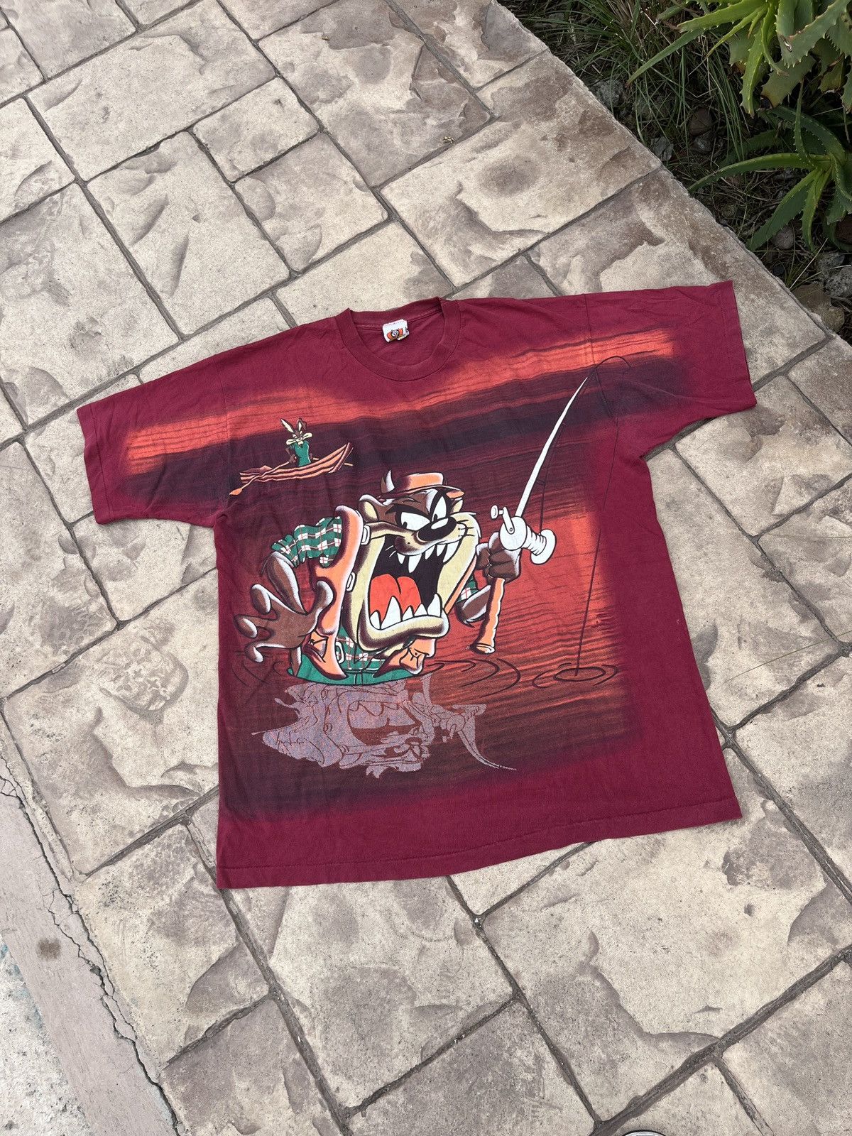 Warner Bros TAZ 1990s FISHERMAN AOP SINGLE STITCH Size US XL / EU 56 / 4 - 1 Thumbnail