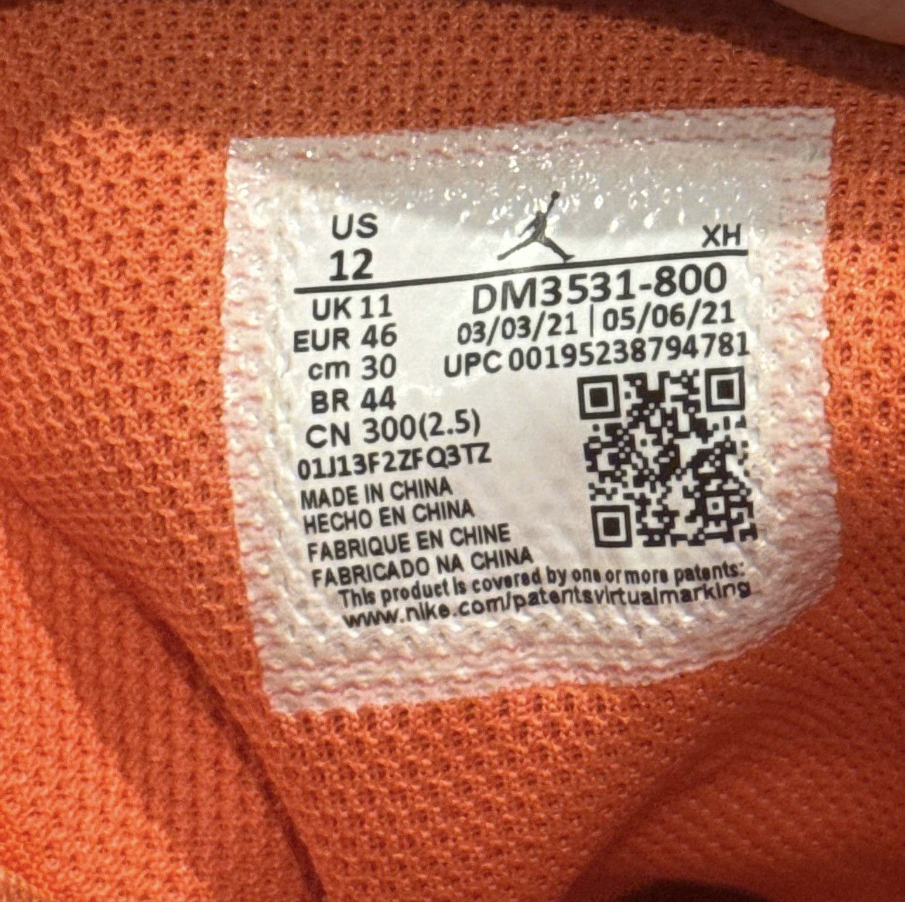 Jordan Brand Air Jordan 1 Mid SE ‘Electro Orange' Size US 12 / EU 45 - 6 Thumbnail