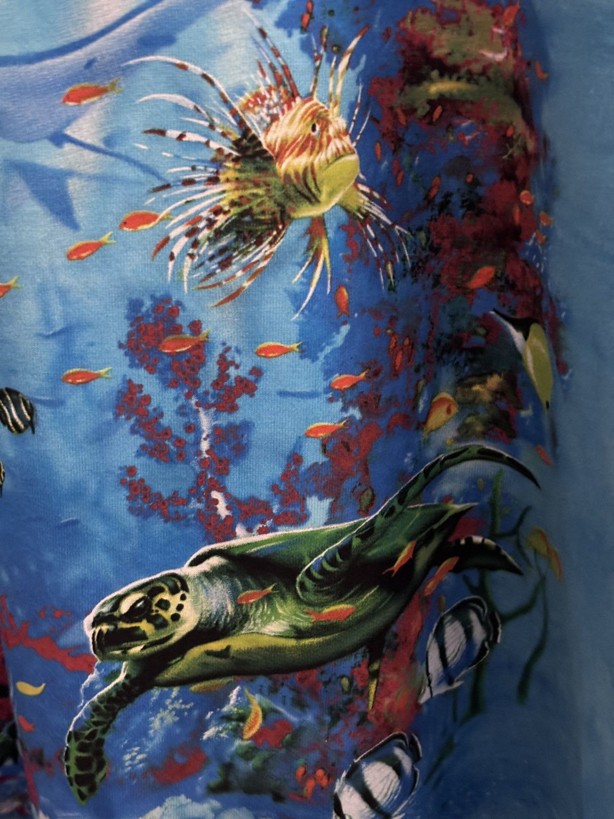 Liquid Blue 2008 Y2K Liquid Blue Ocean Reef Tie-Dye T-Shirt Size L Size US L / EU 52-54 / 3 - 2 Thumbnail