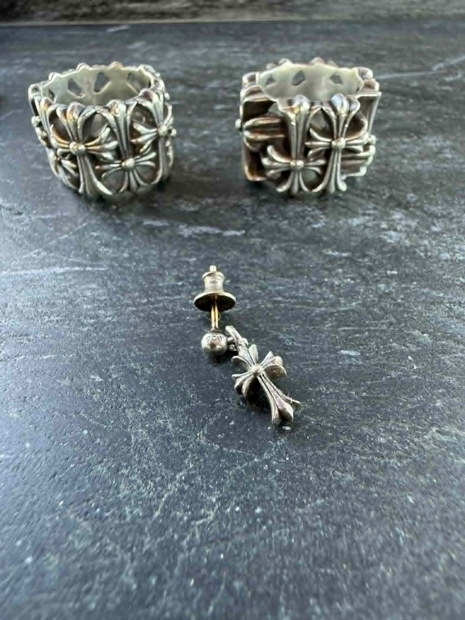アクセサリー CHROME HEARTS Earrings JOJO 3 Charm Chrome Hearts Chrome Hearts Three-Charm Jojo Earrings | Grailed