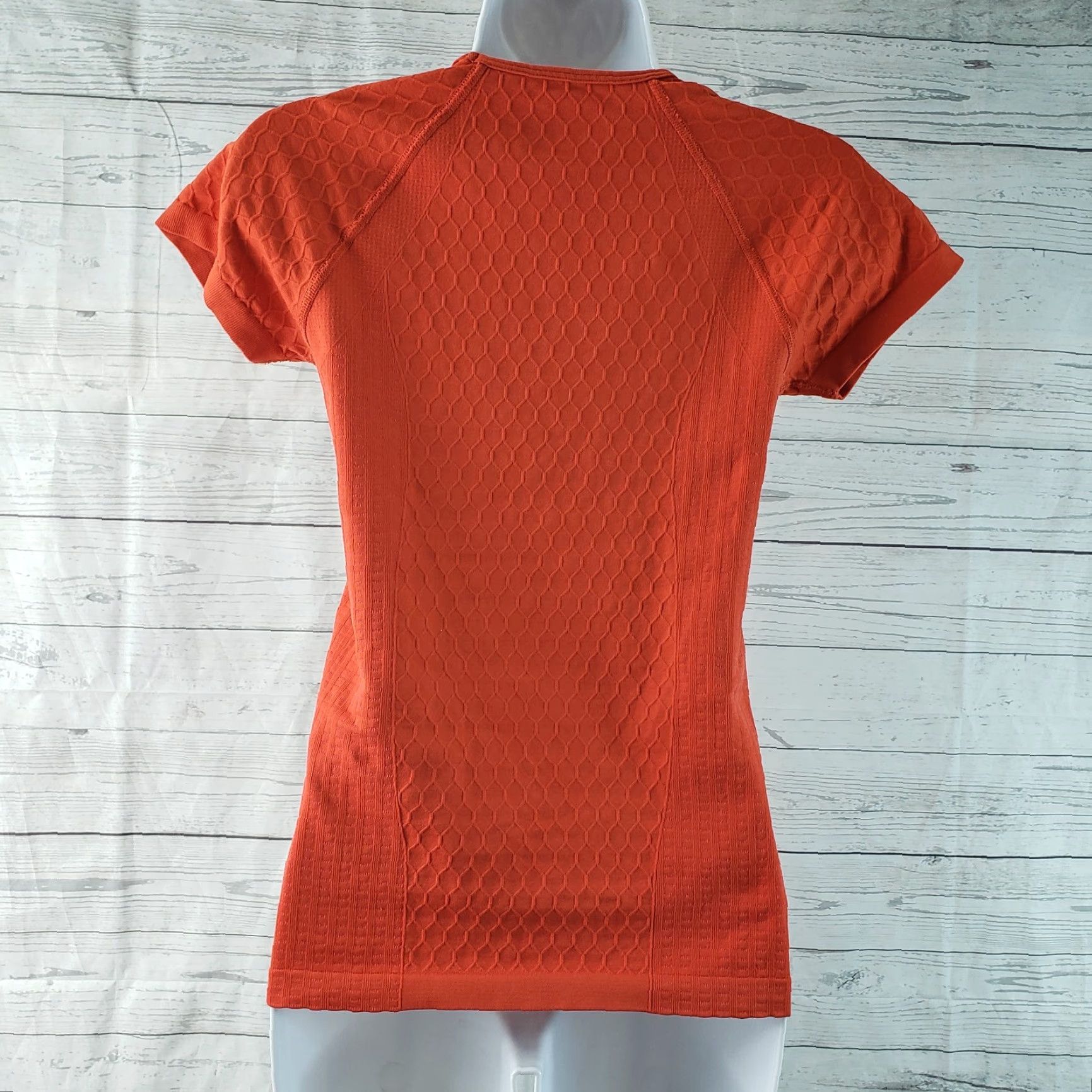 Athleta Athleta Womens T-Shirt XS Orange Seamless Sequence Tee Short Sleeve Crew Neck Pullover Activewear Shirt Size 26" / US 2 / IT 38 - 4 Thumbnail