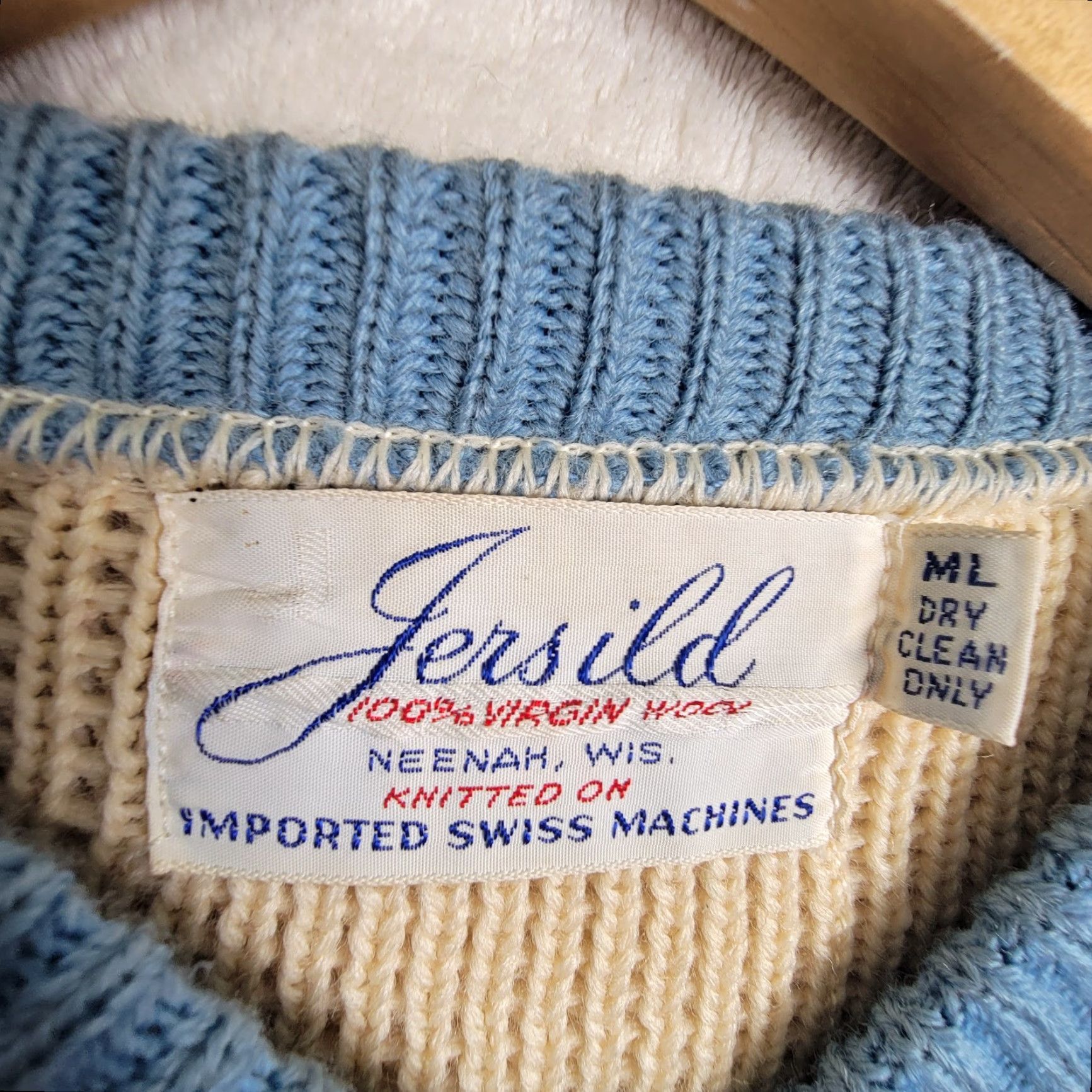Vintage VINTAGE Jersild Blue Sweater Cardigan Cream Accents Size ML/US Size L 1980s Wool Mens Womens? Size L / US 10 / IT 46 - 4 Thumbnail