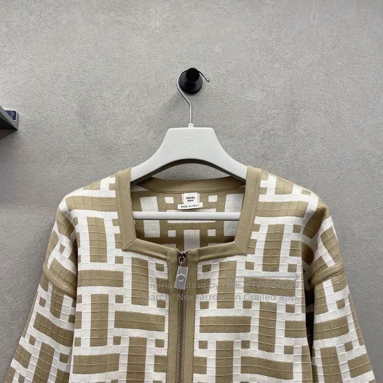Hermes Hermes Toast Beige Square Neck Jacket Size XS / US 0-2 / IT 36-38 - 4 Thumbnail