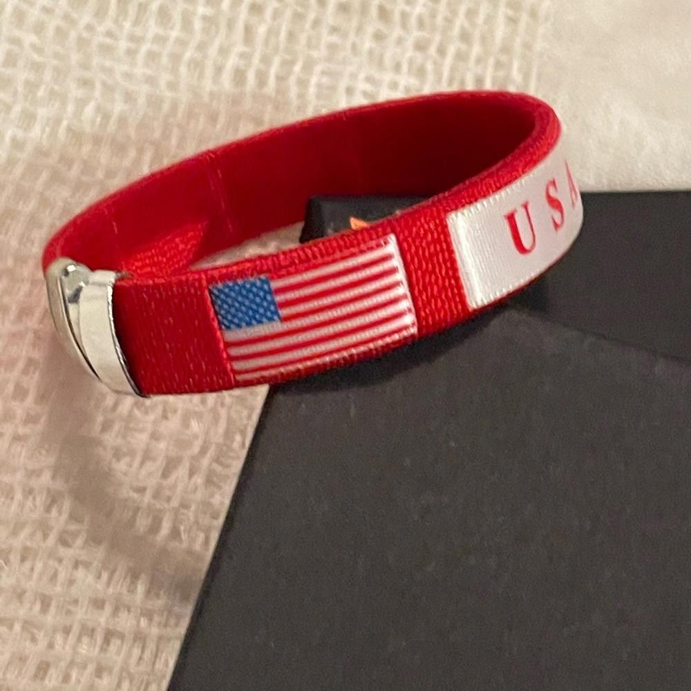Designer New USA Bracelet Bangle Size ONE SIZE - 2 Thumbnail