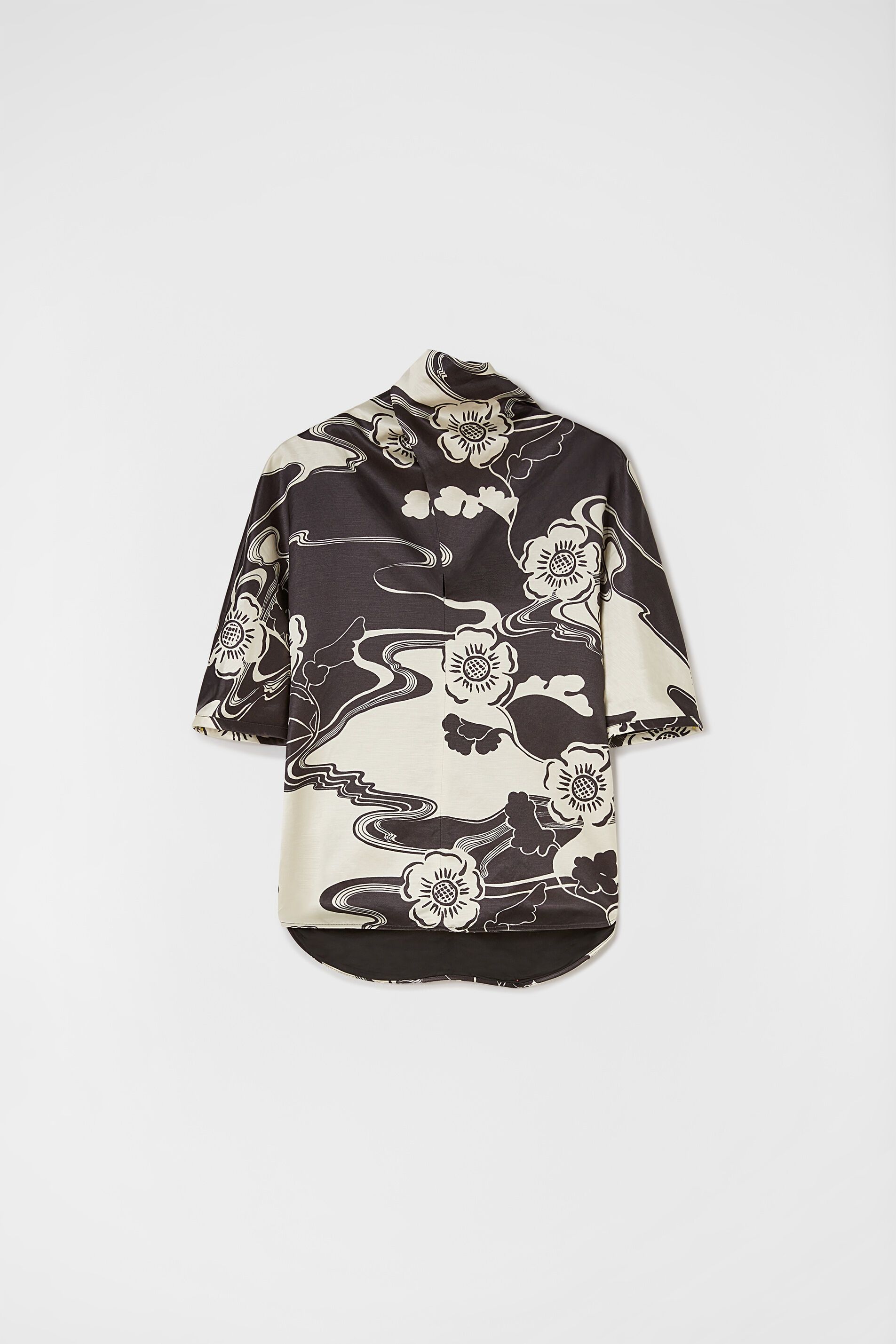 Jil Sander o1y1025 Short Sleeves Blouse in Black/White Size XS / US 0-2 / IT 36-38 - 1 Thumbnail