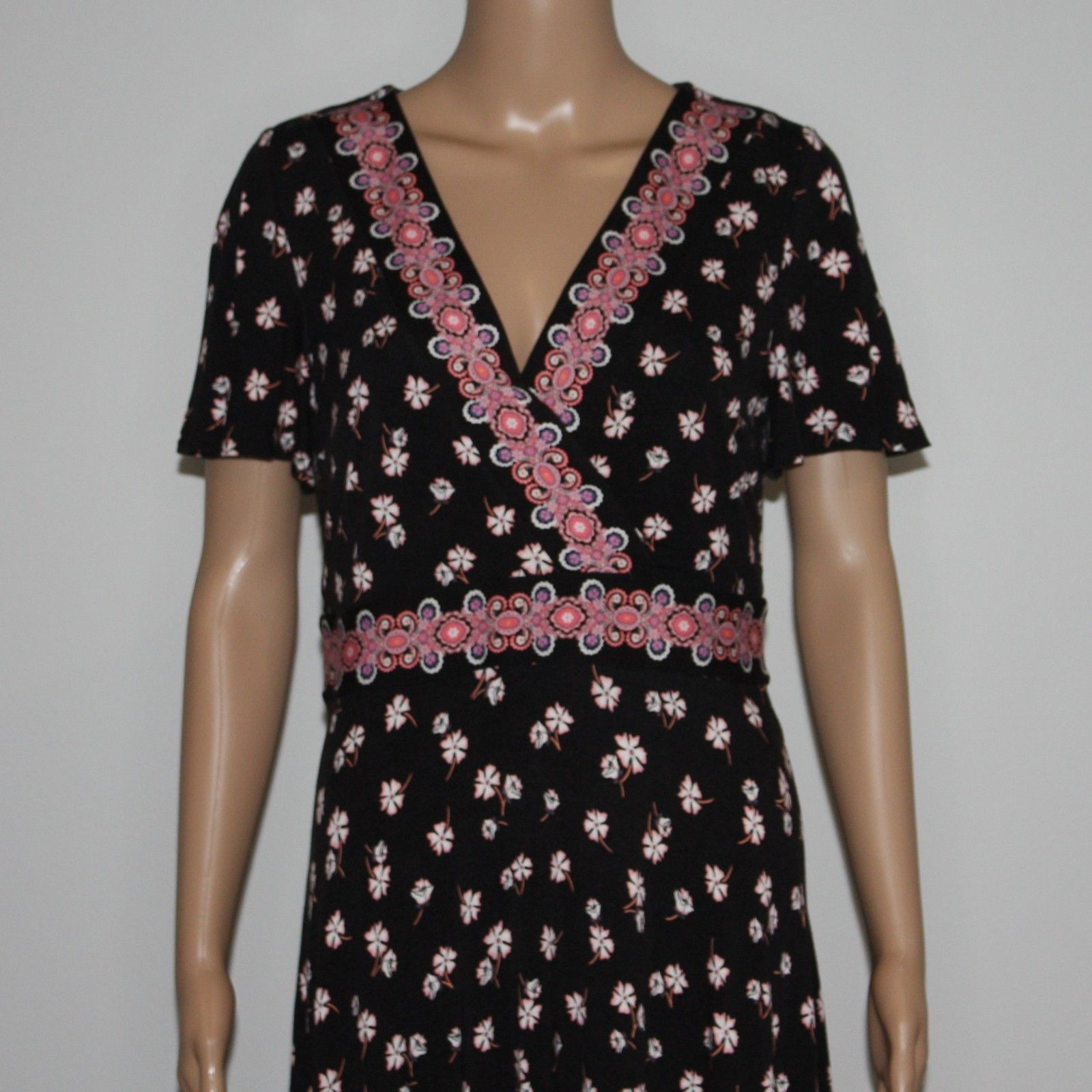 Loft Loft Women's Border Floral Wrap Dress in size US 4 Size S / US 4 / IT 40 - 3 Thumbnail