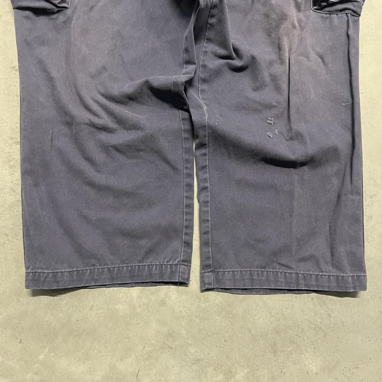 Vintage Vintage Y2K/2000s Really Nice Sun Fade Navy Blue Cargo Shorts With a baggy Fit! Size US 36 / EU 52 - 4 Thumbnail