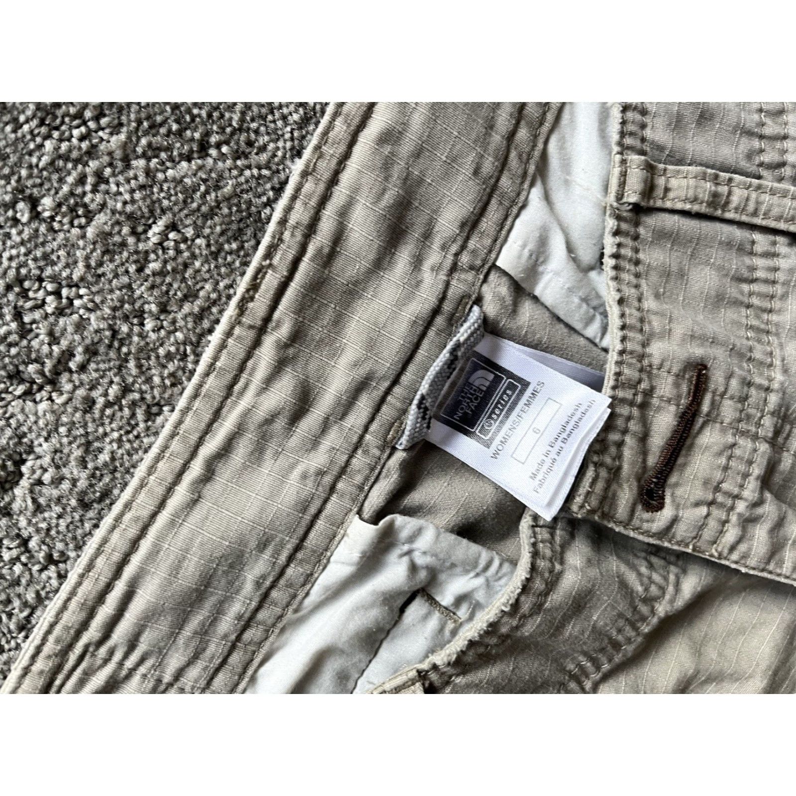 The North Face THE NORTH FACE Chino Shorts Women's Size 6 Beige Flat Front 100% Cotton Size 28" / US 6 / IT 42 - 3 Thumbnail