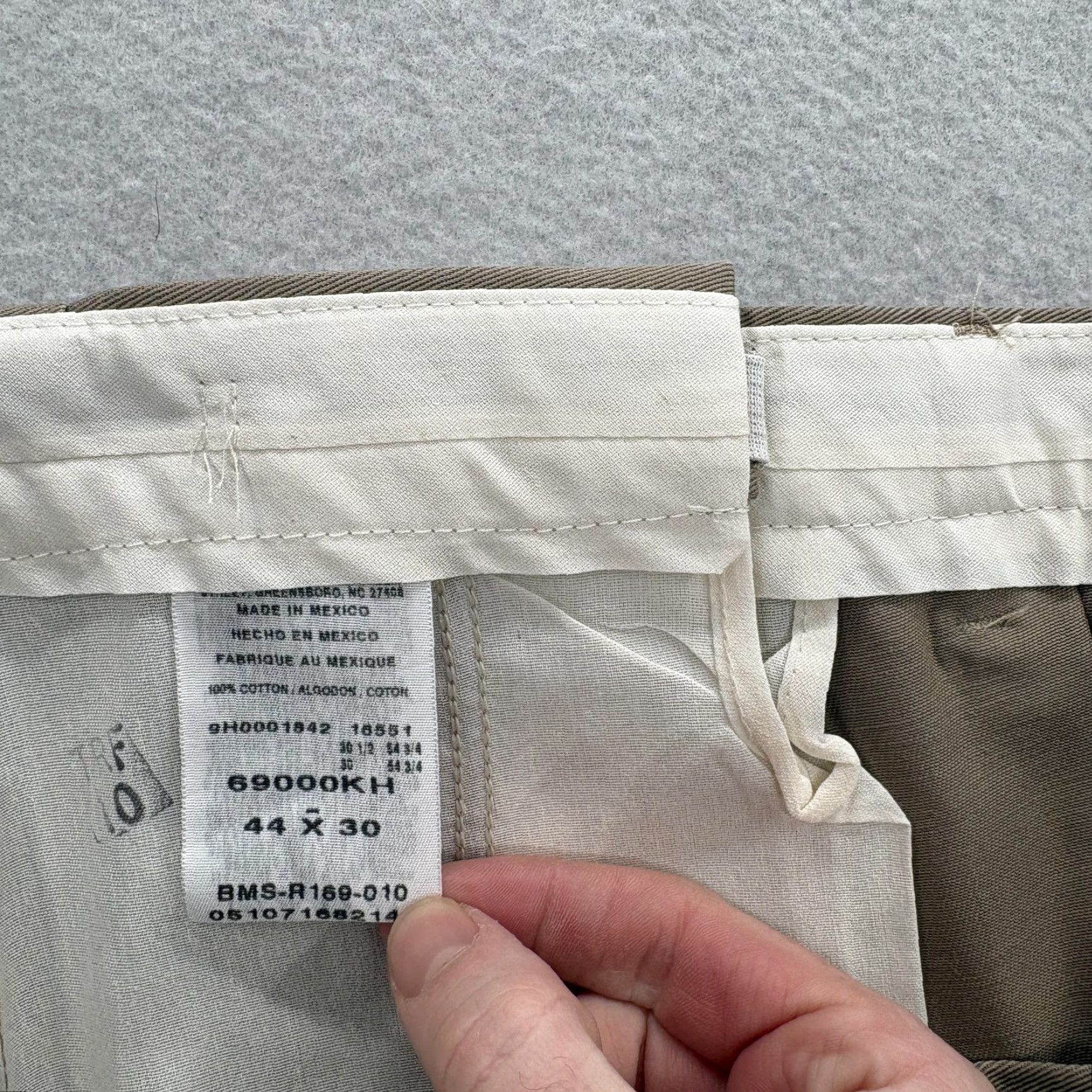 Wrangler Wrangler Timber Creek Perfect Fit Pants Mens 44x30 Beige Pleated Khaki Workwear Size US 44 / EU 60 - 4 Thumbnail