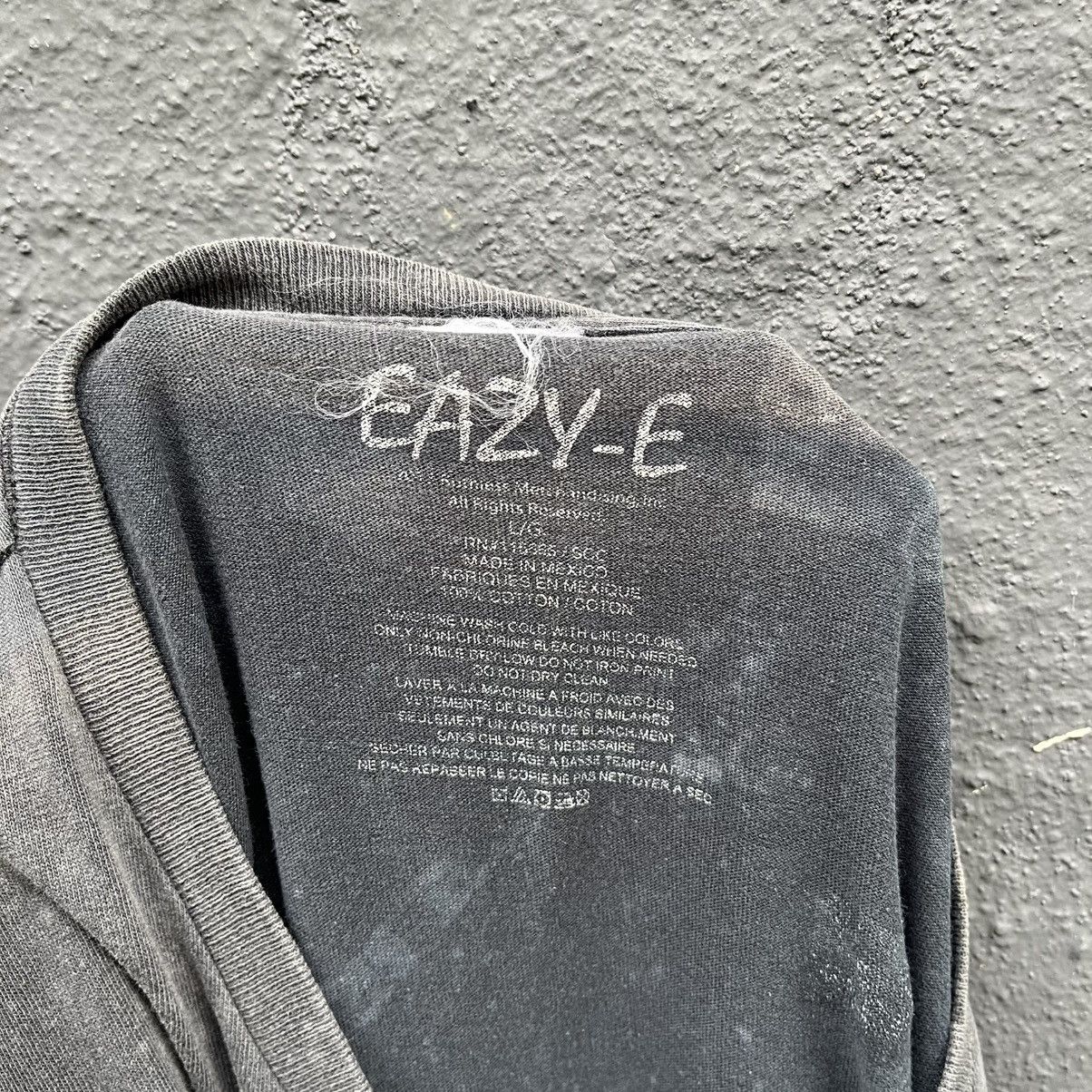 Rap Tees Thrashed Faded Vintage Eazy E Rapper Tee Size US L / EU 52-54 / 3 - 9 Thumbnail