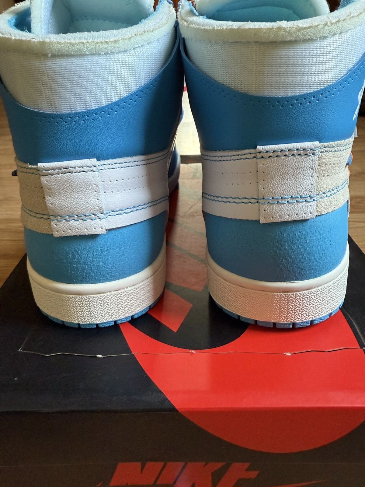 Nike × Off-White Jordan 1 Retro High Off-White University Size US 10.5 / EU 43-44 - 7 Thumbnail