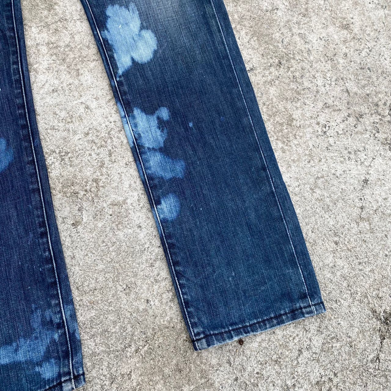 Uniqlo Vintage Uniqlo Jeans Distressed Denim Size US 34 / EU 50 - 14 Thumbnail