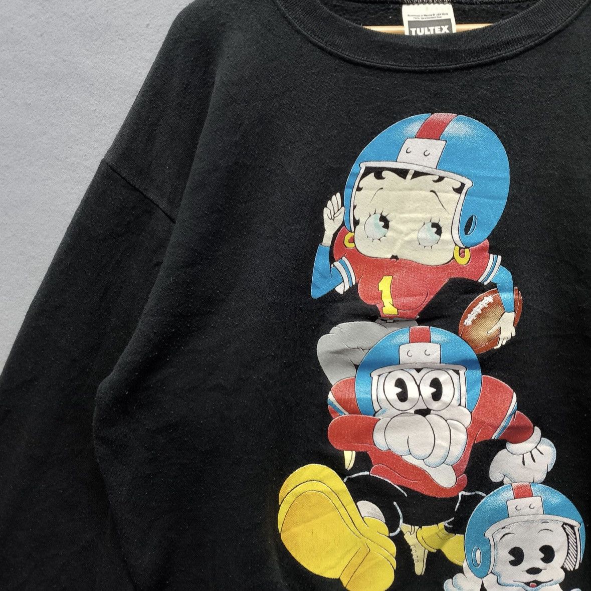 Vintage Vintage 1984 Betty Boop & Pudgy Football Sweatshirt Size US XL / EU 56 / 4 - 2 Thumbnail